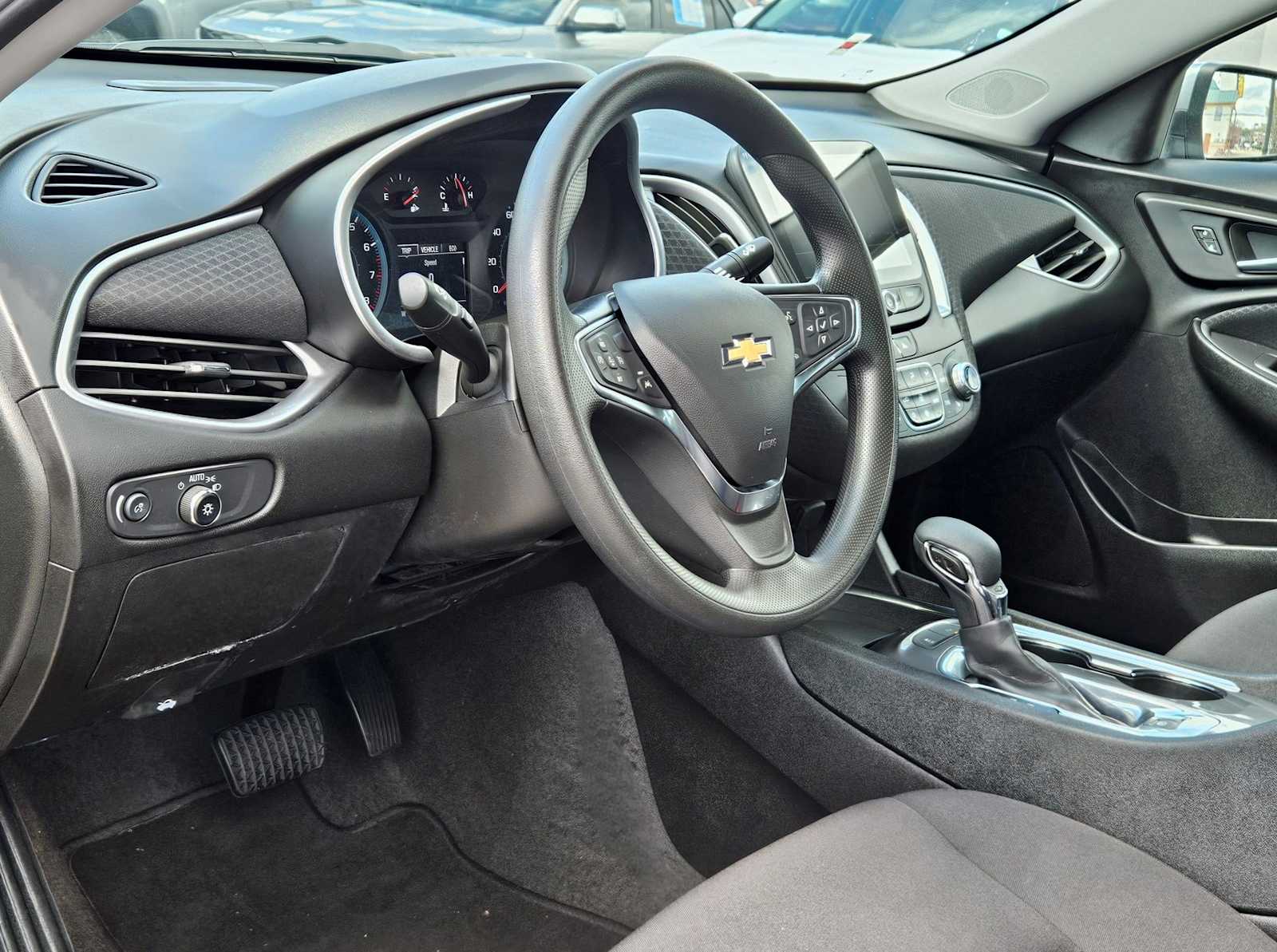 Thumbnail: 2025 Chevrolet Malibu - 2