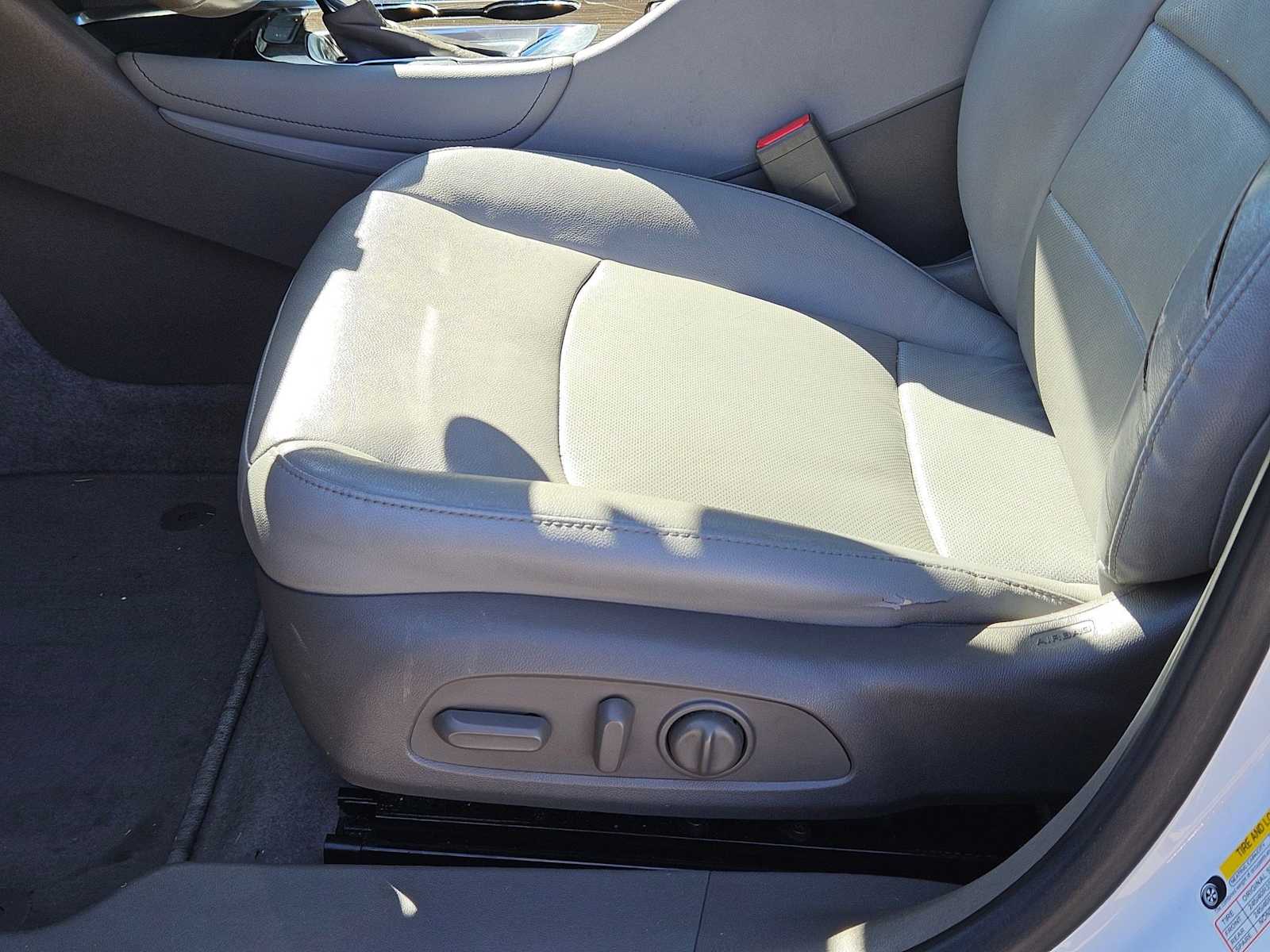 Thumbnail: 2018 Chevrolet Malibu - 15