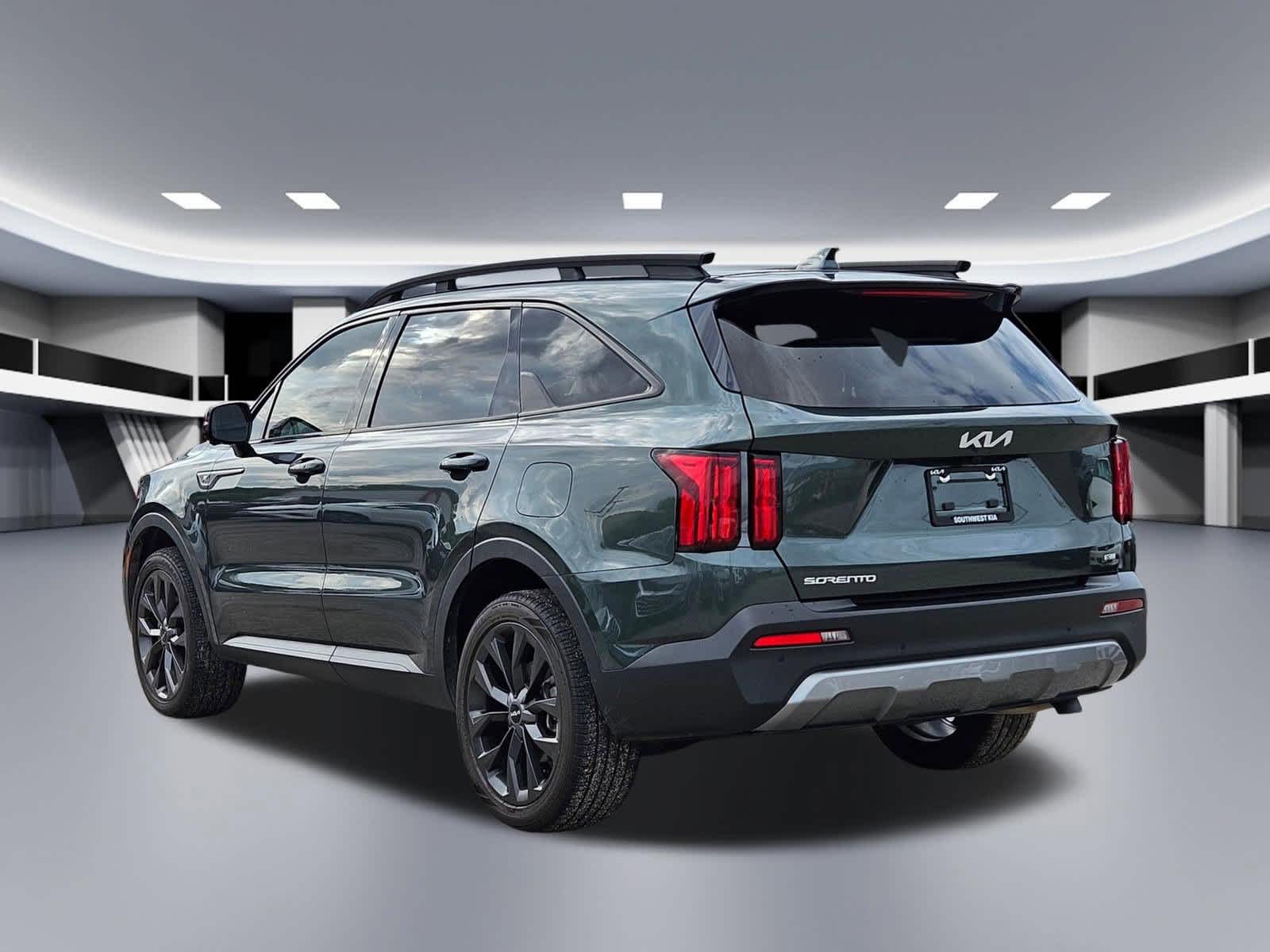 Thumbnail: 2023 Kia Sorento - 4