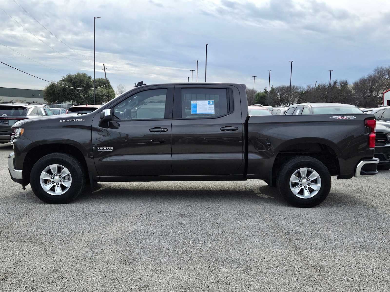 Thumbnail: 2021 Chevrolet Silverado 1500 - 3