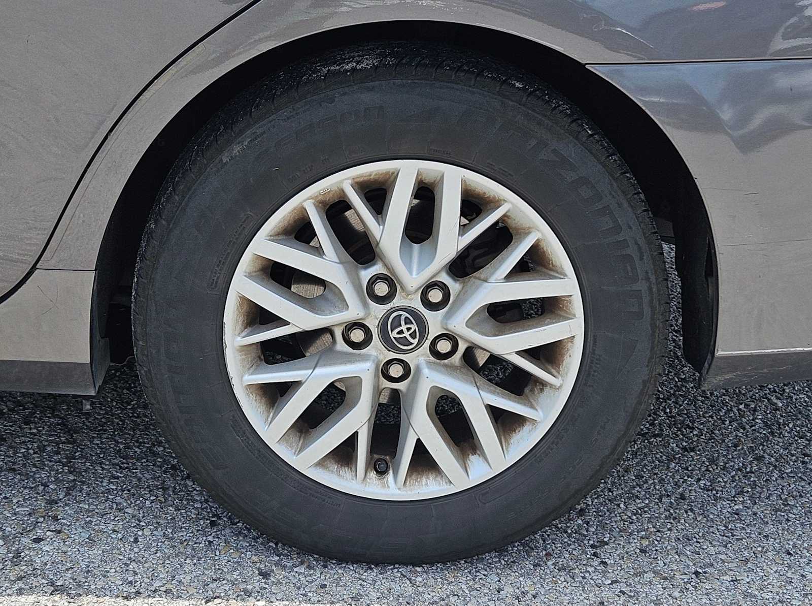 2016 Toyota Camry LE 11