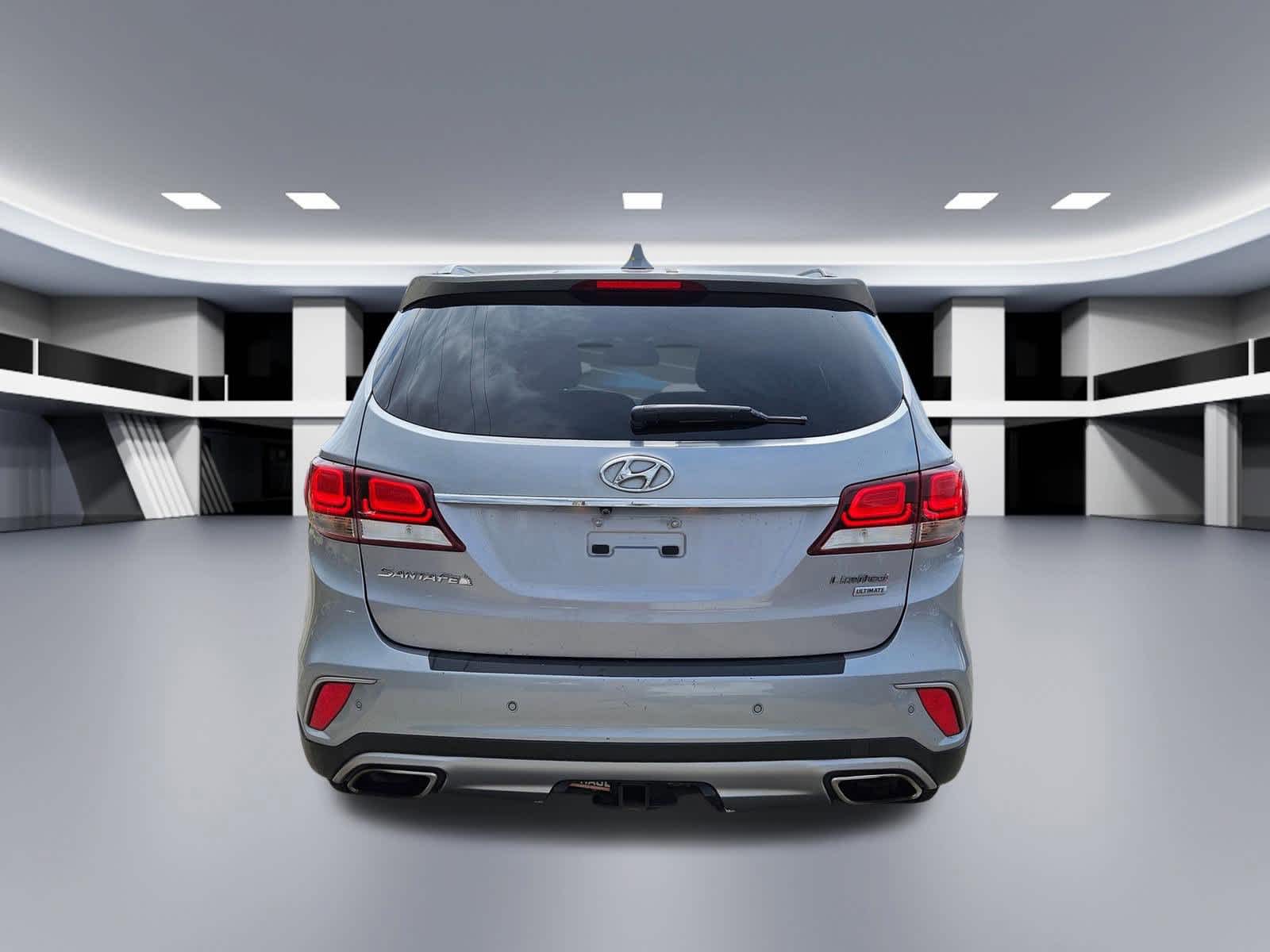 Thumbnail: 2017 Hyundai Santa Fe - 4