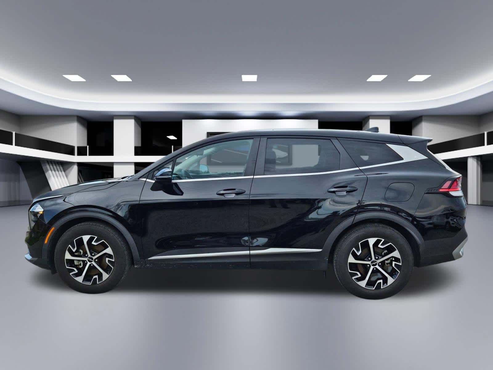 Thumbnail: 2023 Kia Sportage - 3