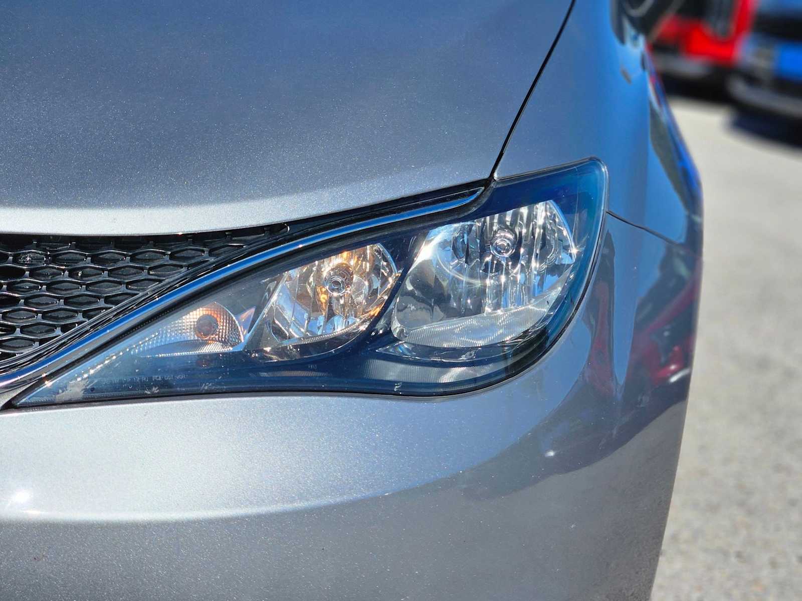 Thumbnail: 2020 Chrysler Voyager - 9