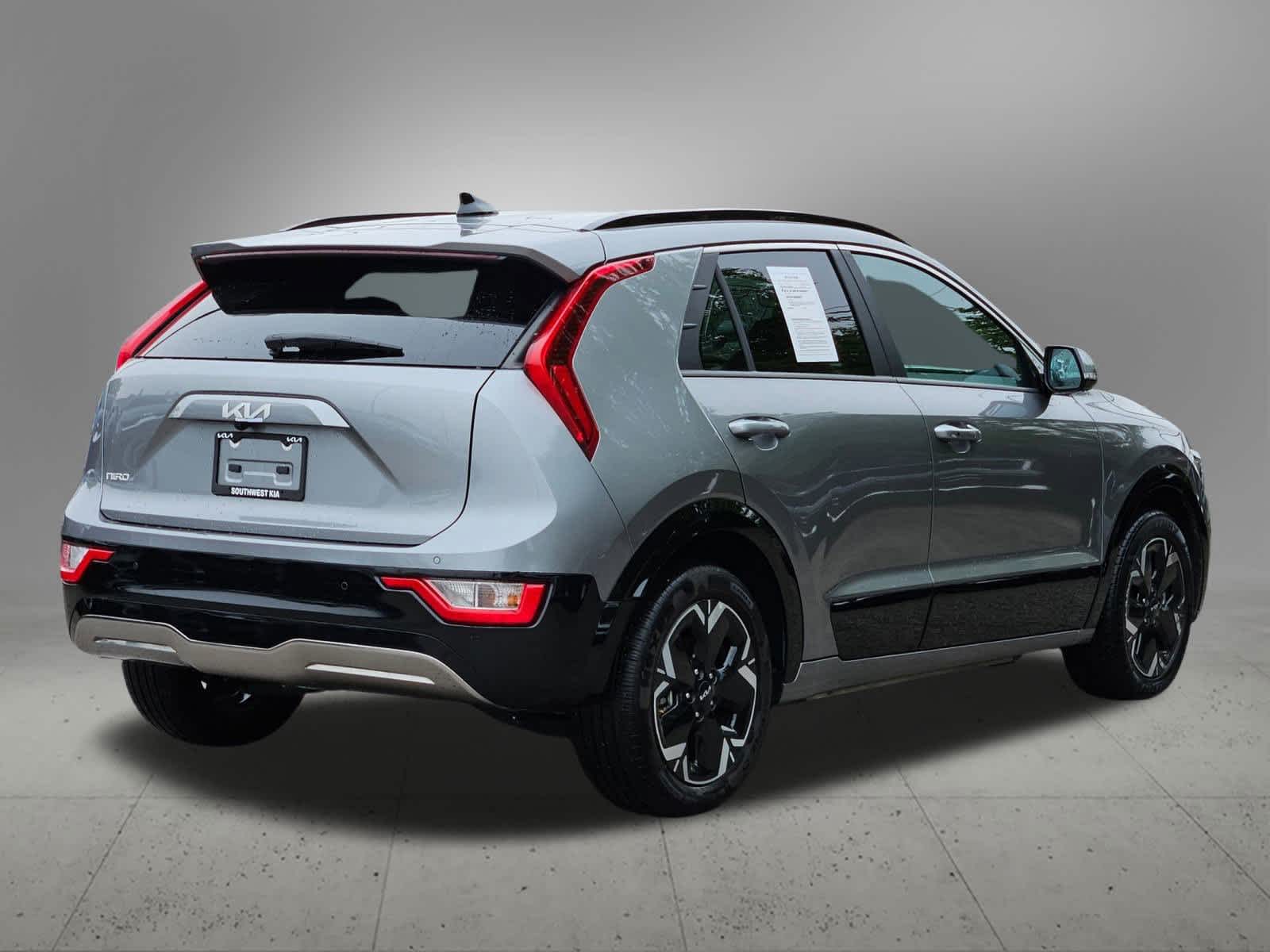 Thumbnail: 2024 Kia Niro - 6