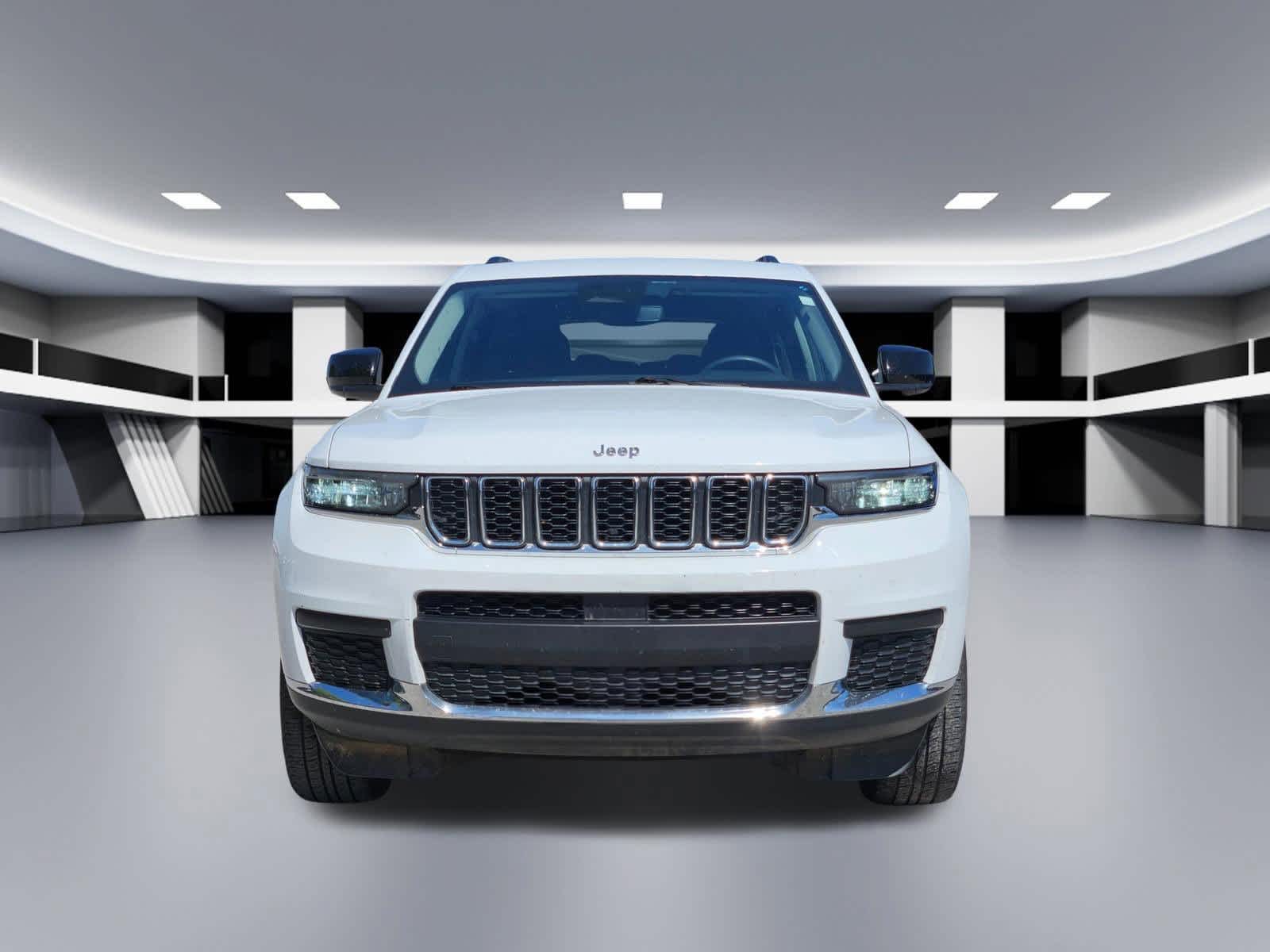 Thumbnail: 2023 Jeep Grand Cherokee L - 9
