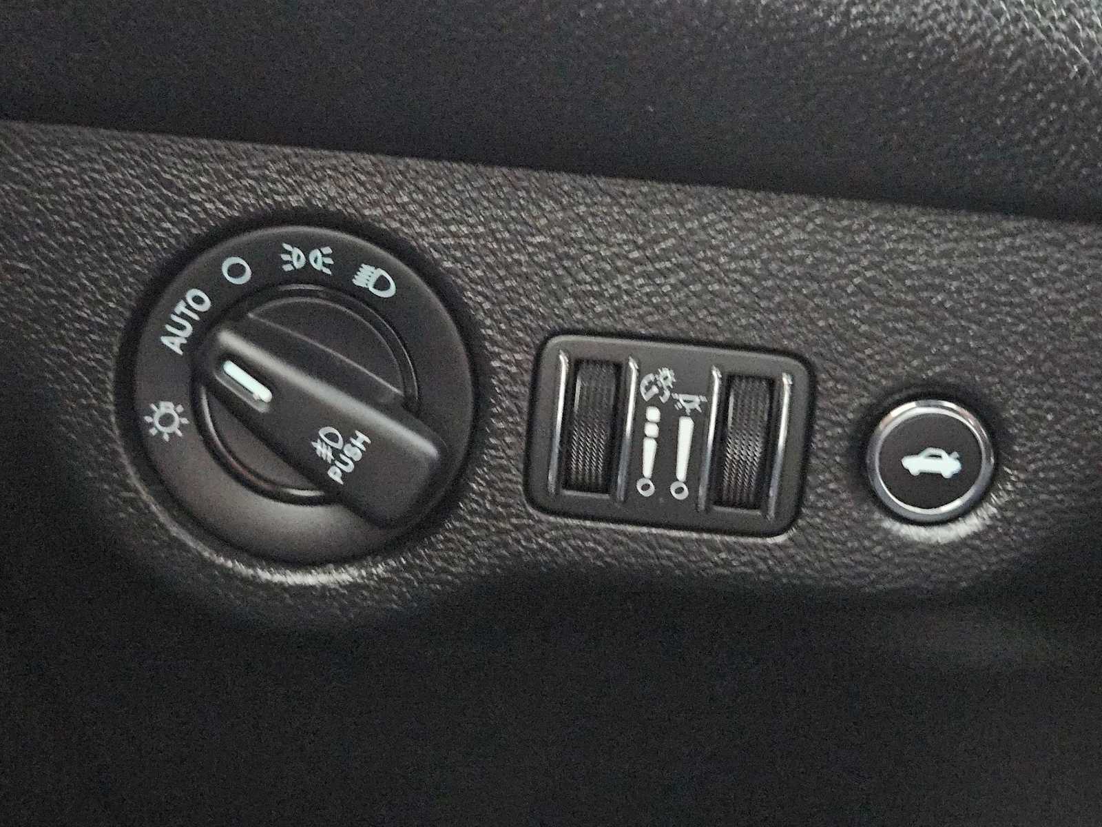 Thumbnail: 2021 Dodge Challenger - 25