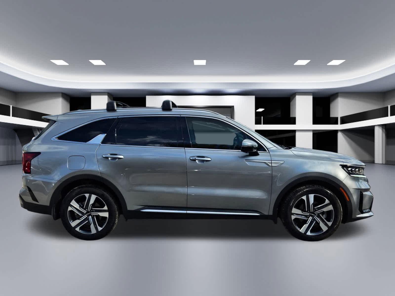Thumbnail: 2023 Kia Sorento - 7