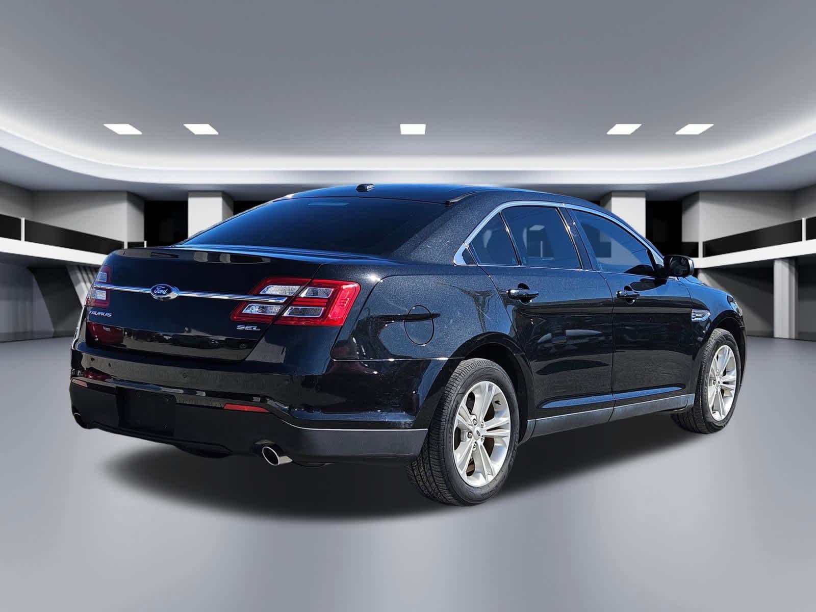 Thumbnail: 2014 Ford Taurus - 5