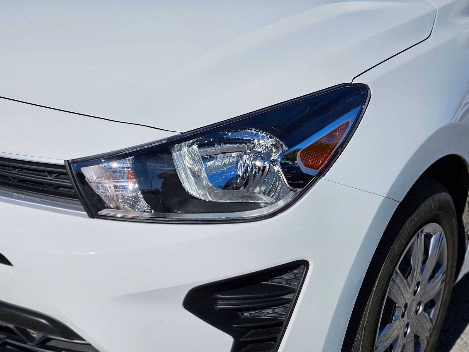 Thumbnail: 2023 Kia Rio - 11