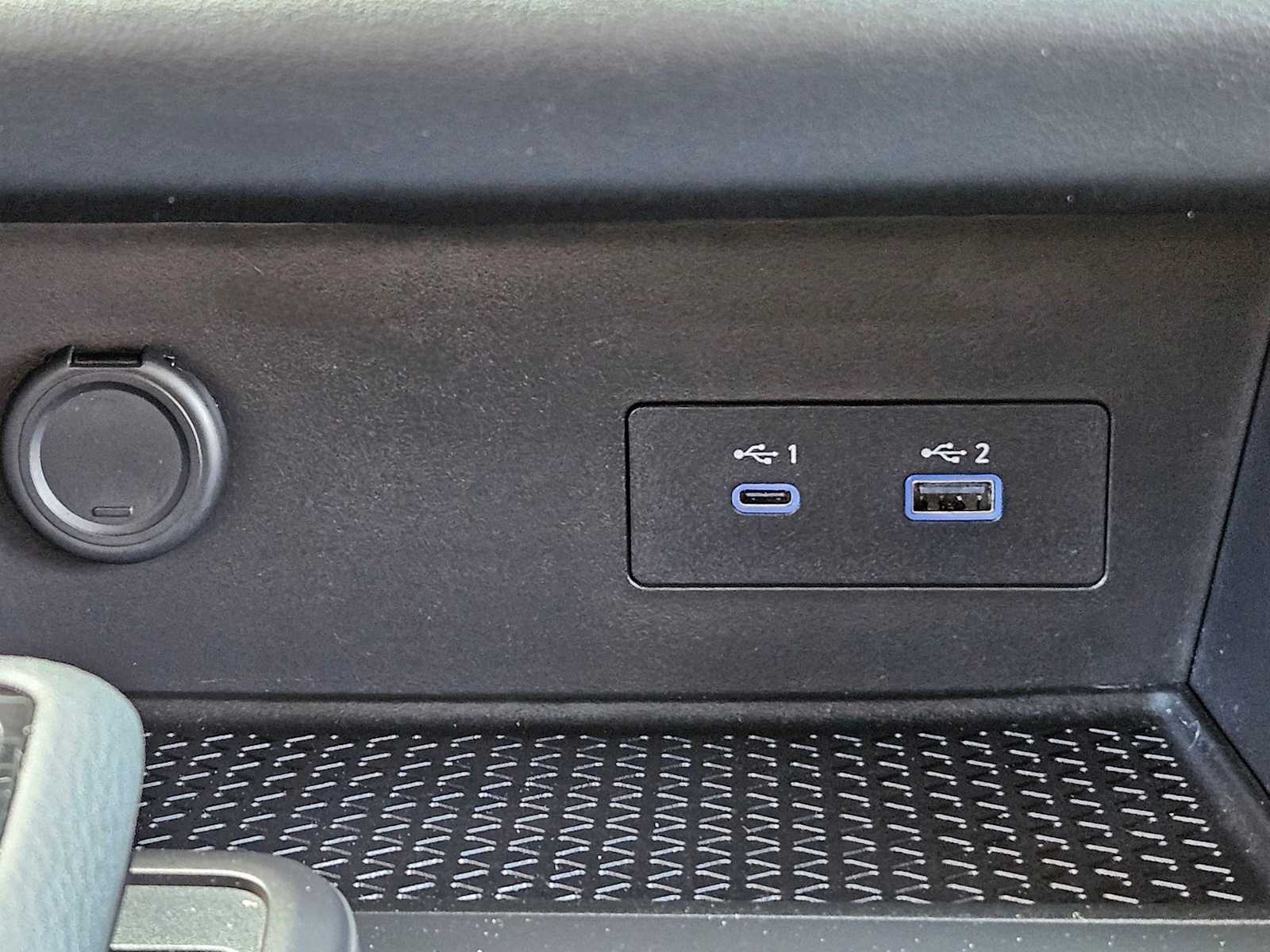 Thumbnail: 2025 Nissan Pathfinder - 25