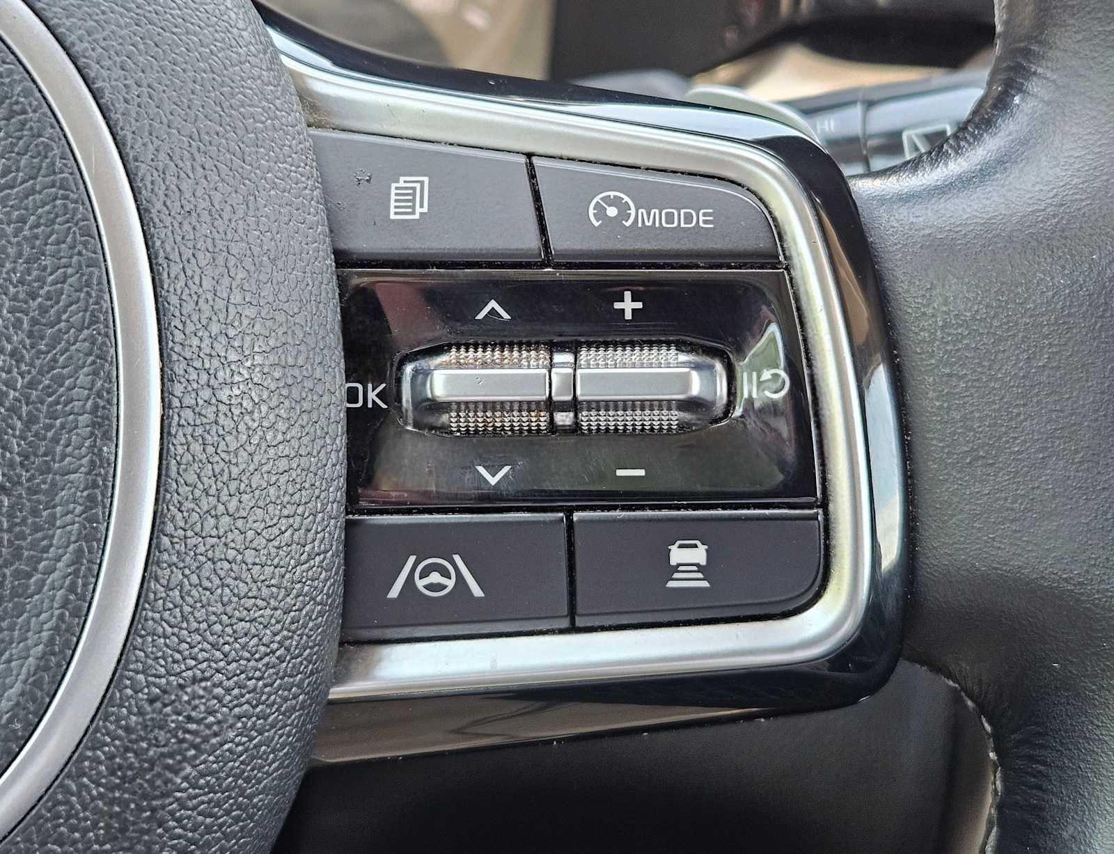 Thumbnail: 2022 Kia Sorento - 11