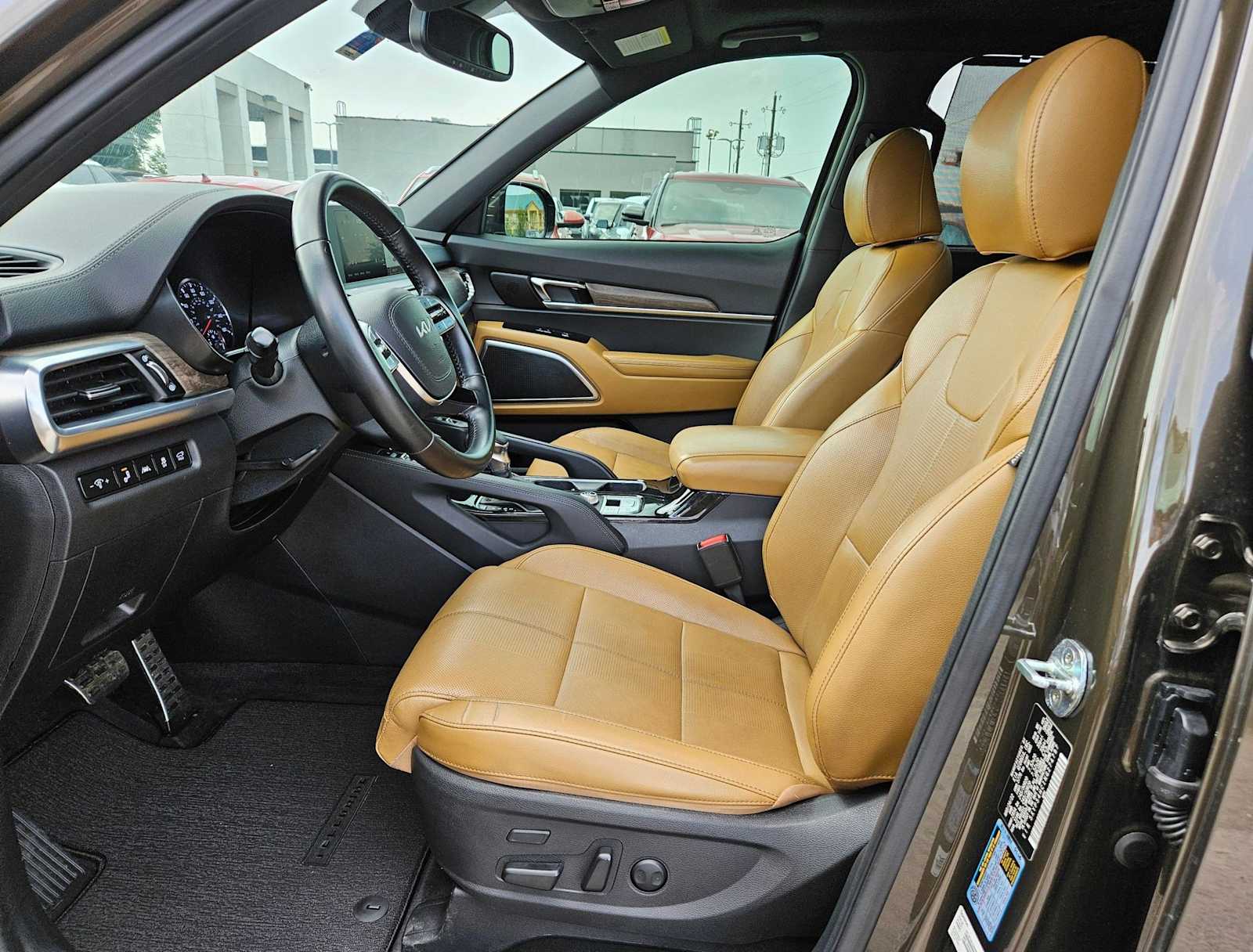 Thumbnail: 2022 Kia Telluride - 15