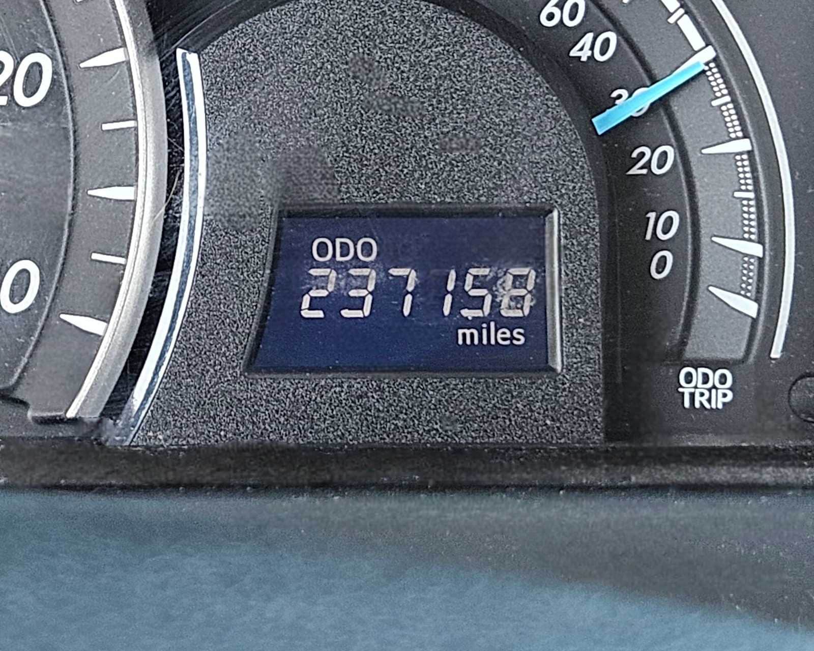 Thumbnail: 2013 Toyota Camry - 24