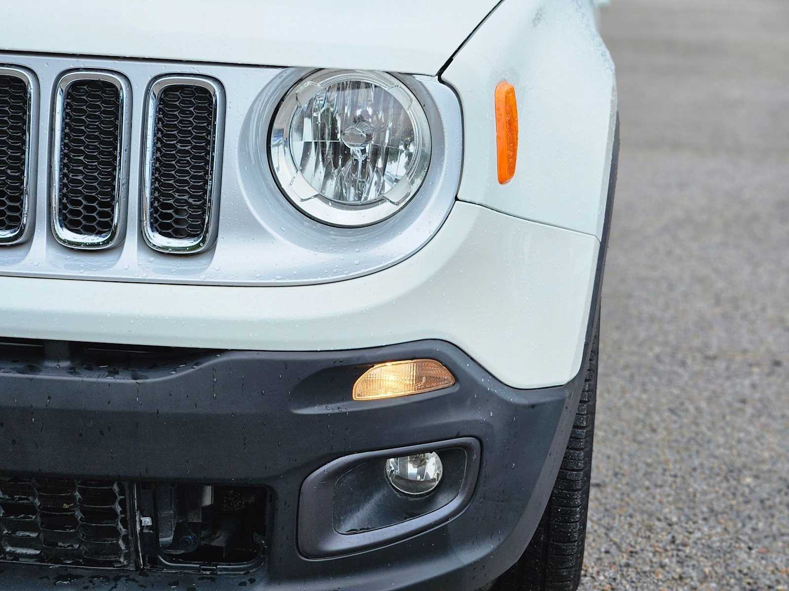 Thumbnail: 2015 Jeep Renegade - 3