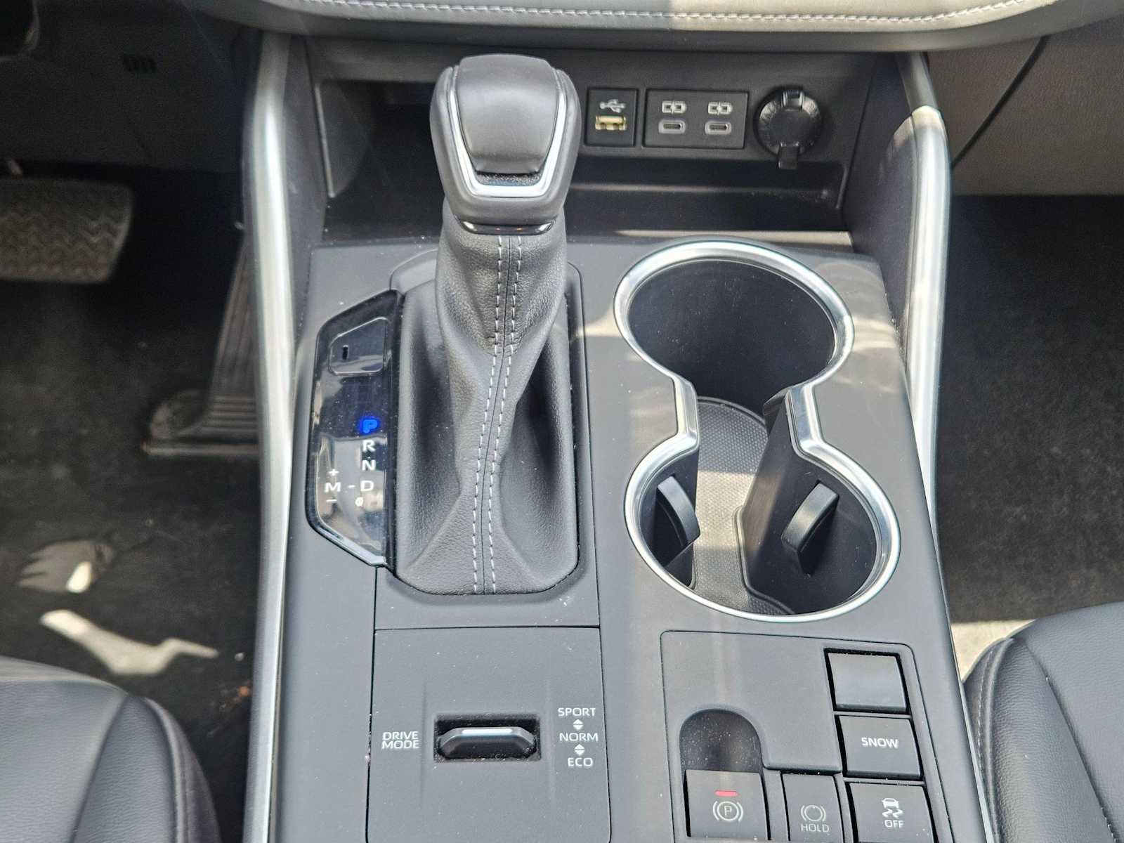 Thumbnail: 2024 Toyota Highlander - 32