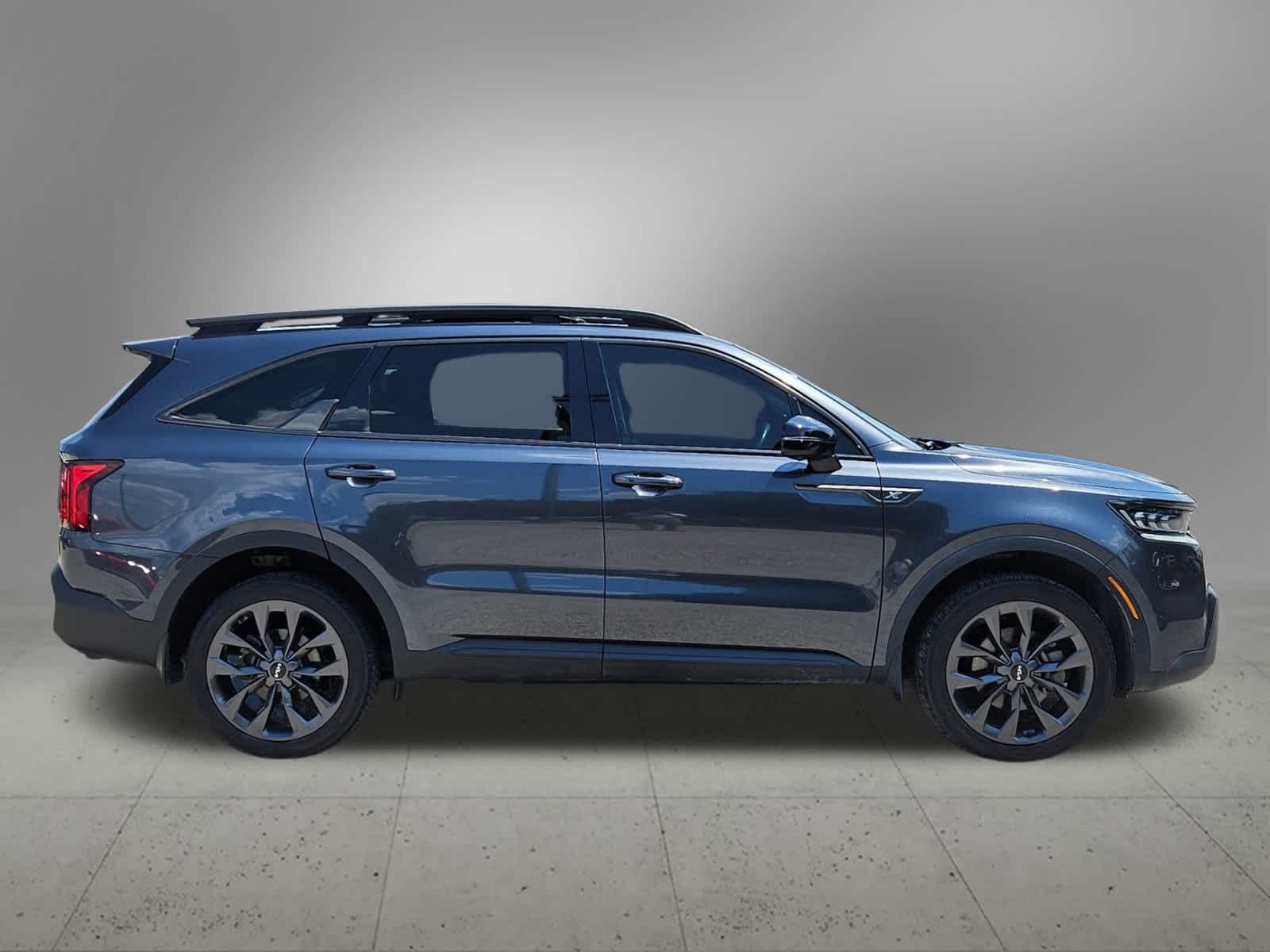 Thumbnail: 2022 Kia Sorento - 7