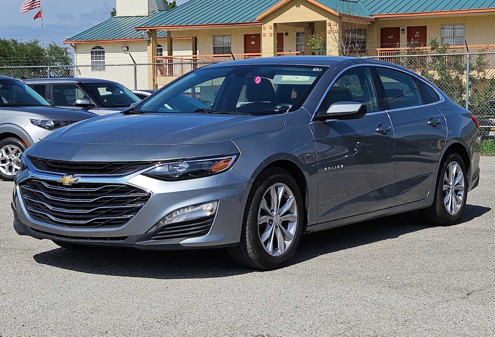 Thumbnail: 2023 Chevrolet Malibu - 10
