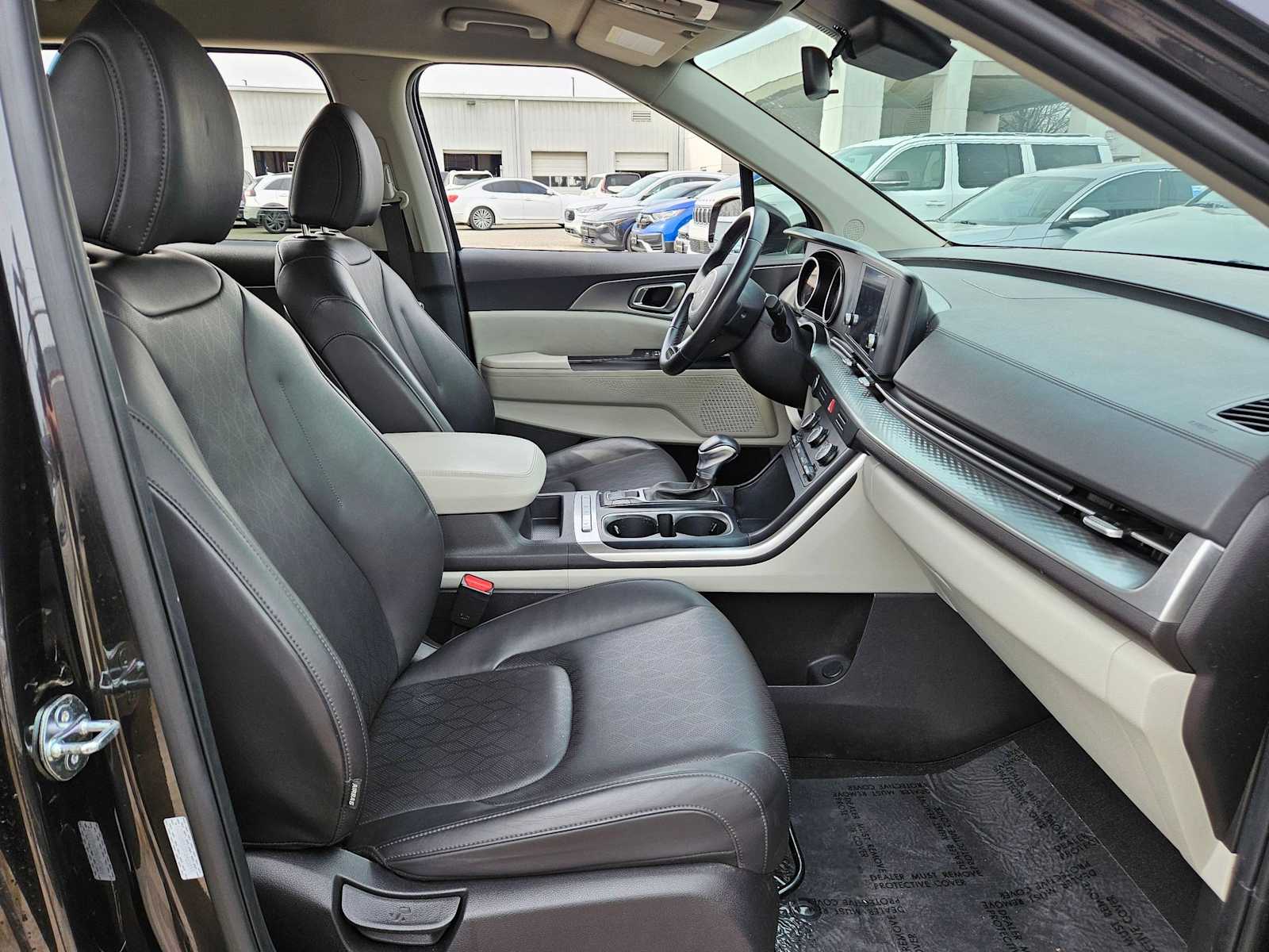 Thumbnail: 2024 Kia Carnival - 23