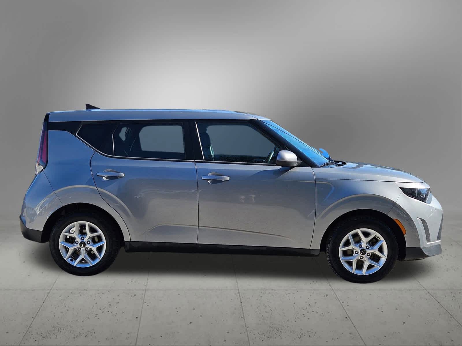 Thumbnail: 2023 Kia Soul - 7