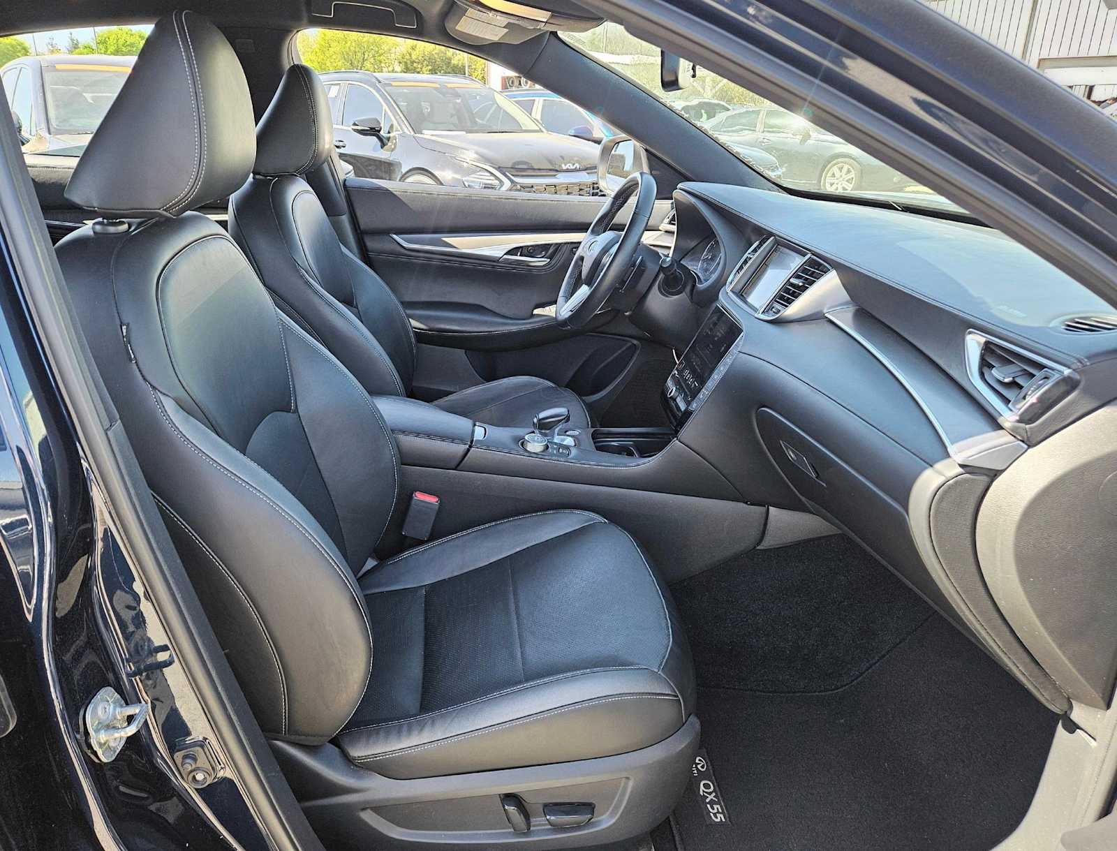 Thumbnail: 2023 INFINITI QX55 - 19