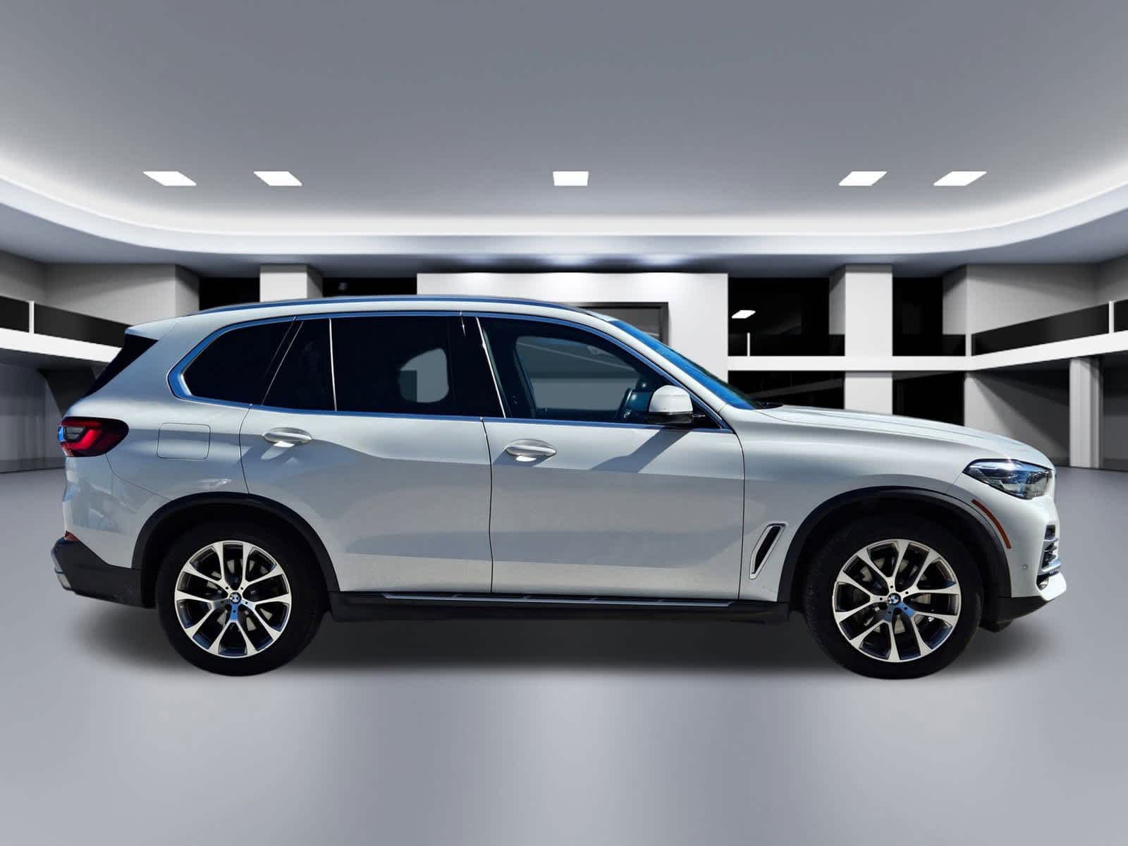 Thumbnail: 2023 BMW X5 - 7