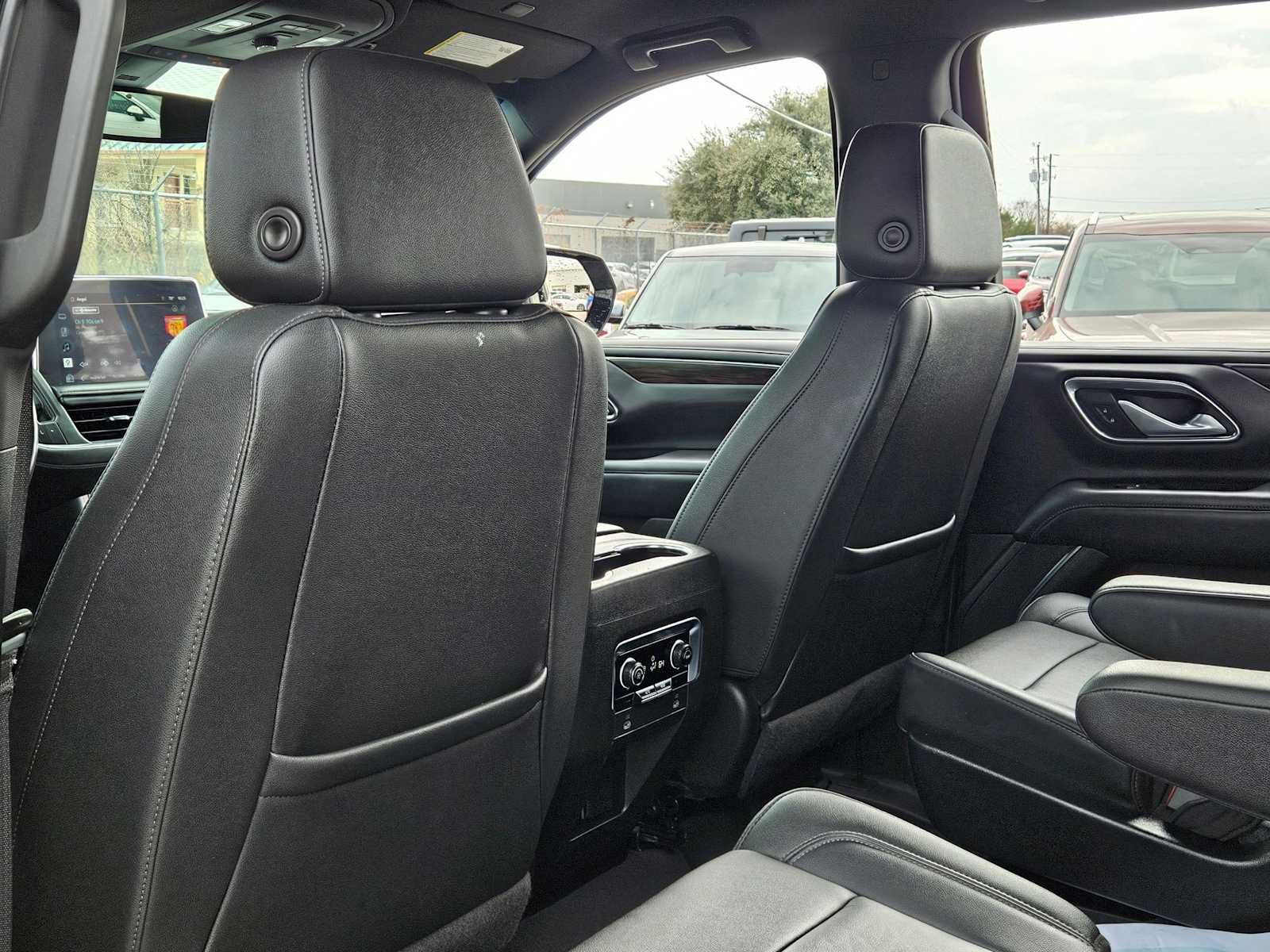 Thumbnail: 2022 Chevrolet Tahoe - 19