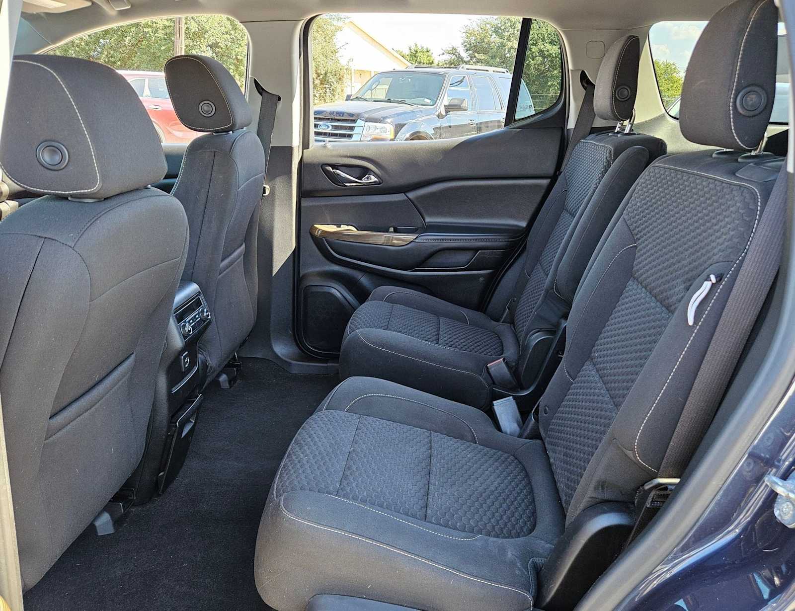 Thumbnail: 2018 GMC Acadia - 17