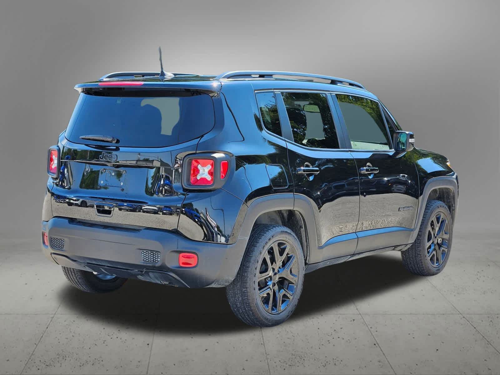 Thumbnail: 2023 Jeep Renegade - 6