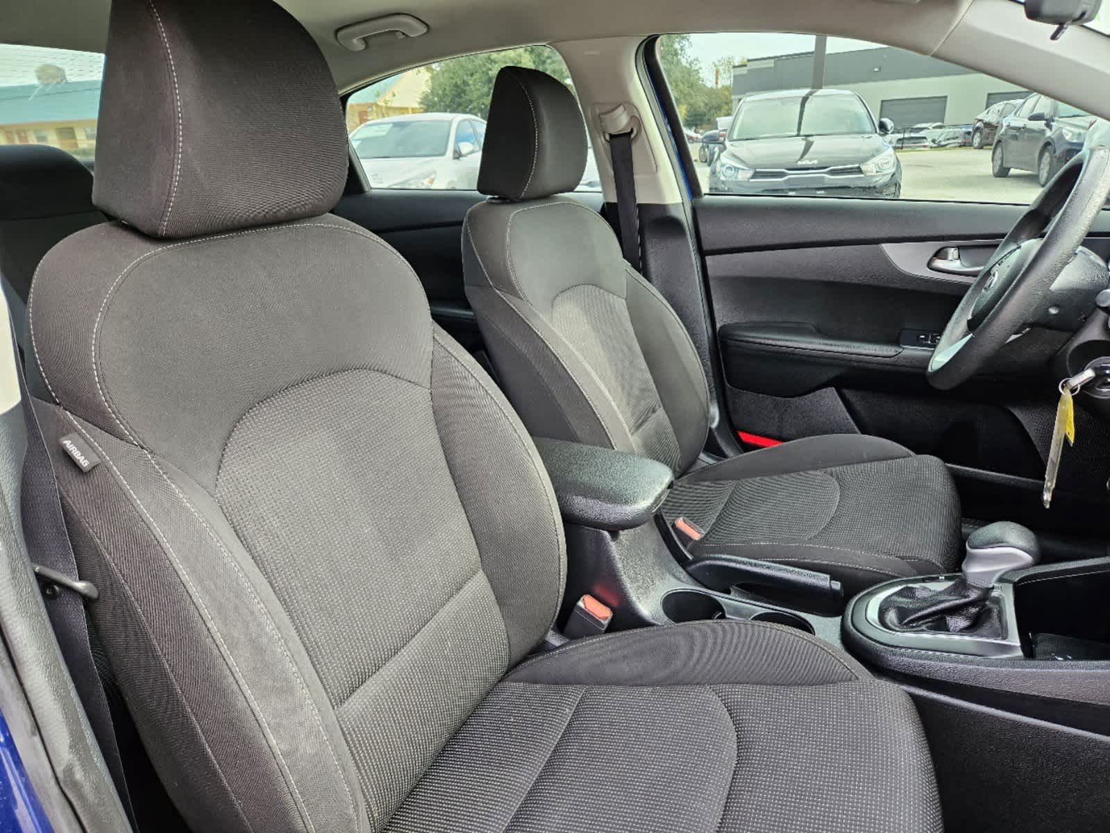 Thumbnail: 2020 Kia Forte - 20