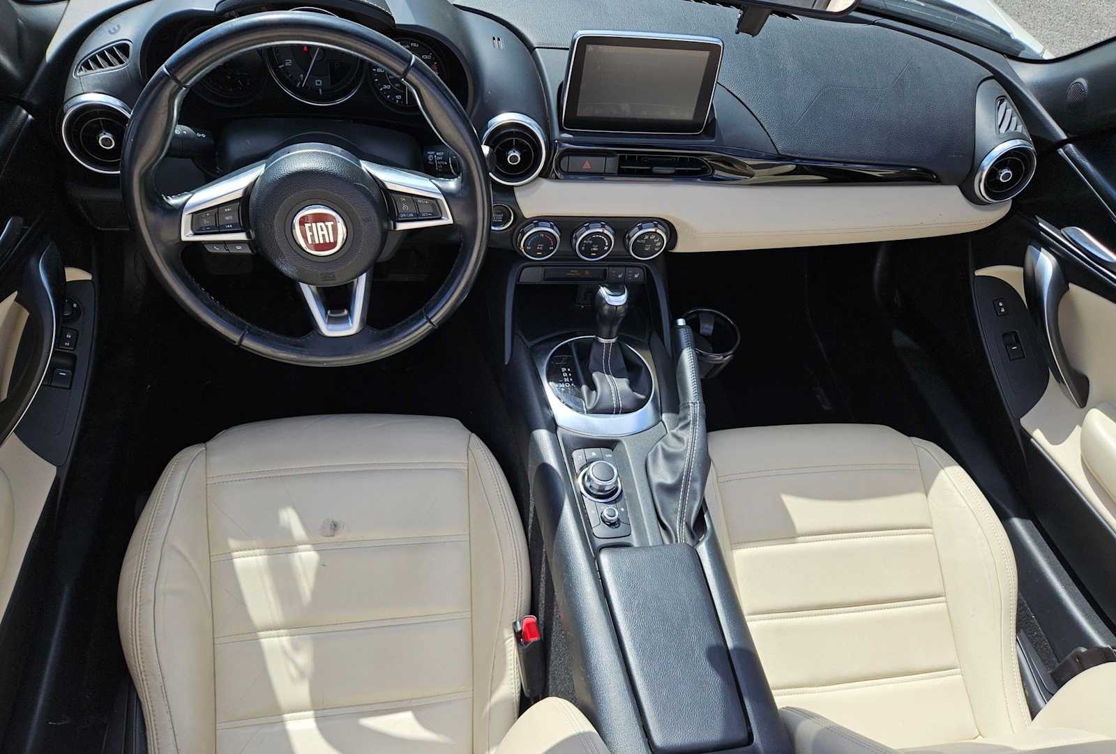 Thumbnail: 2019 Fiat 124 Spider - 15