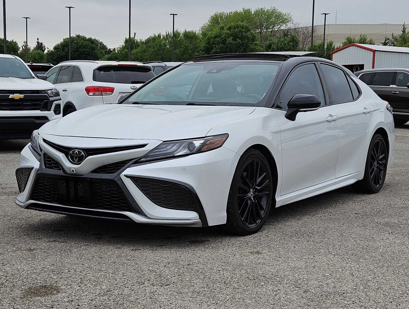 Thumbnail: 2022 Toyota Camry - 10