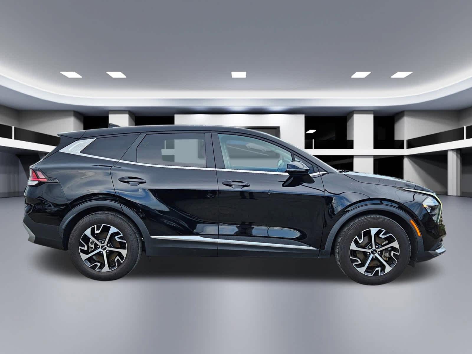 Thumbnail: 2023 Kia Sportage - 7