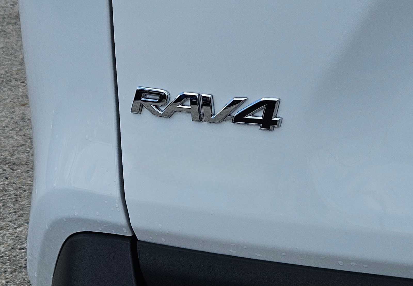 Thumbnail: 2024 Toyota RAV4 - 12