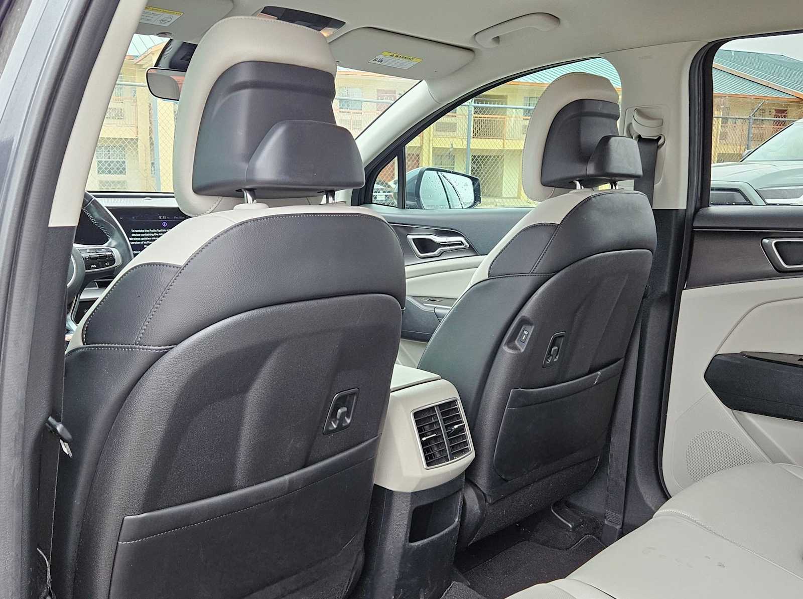 Thumbnail: 2023 Kia Sportage - 13