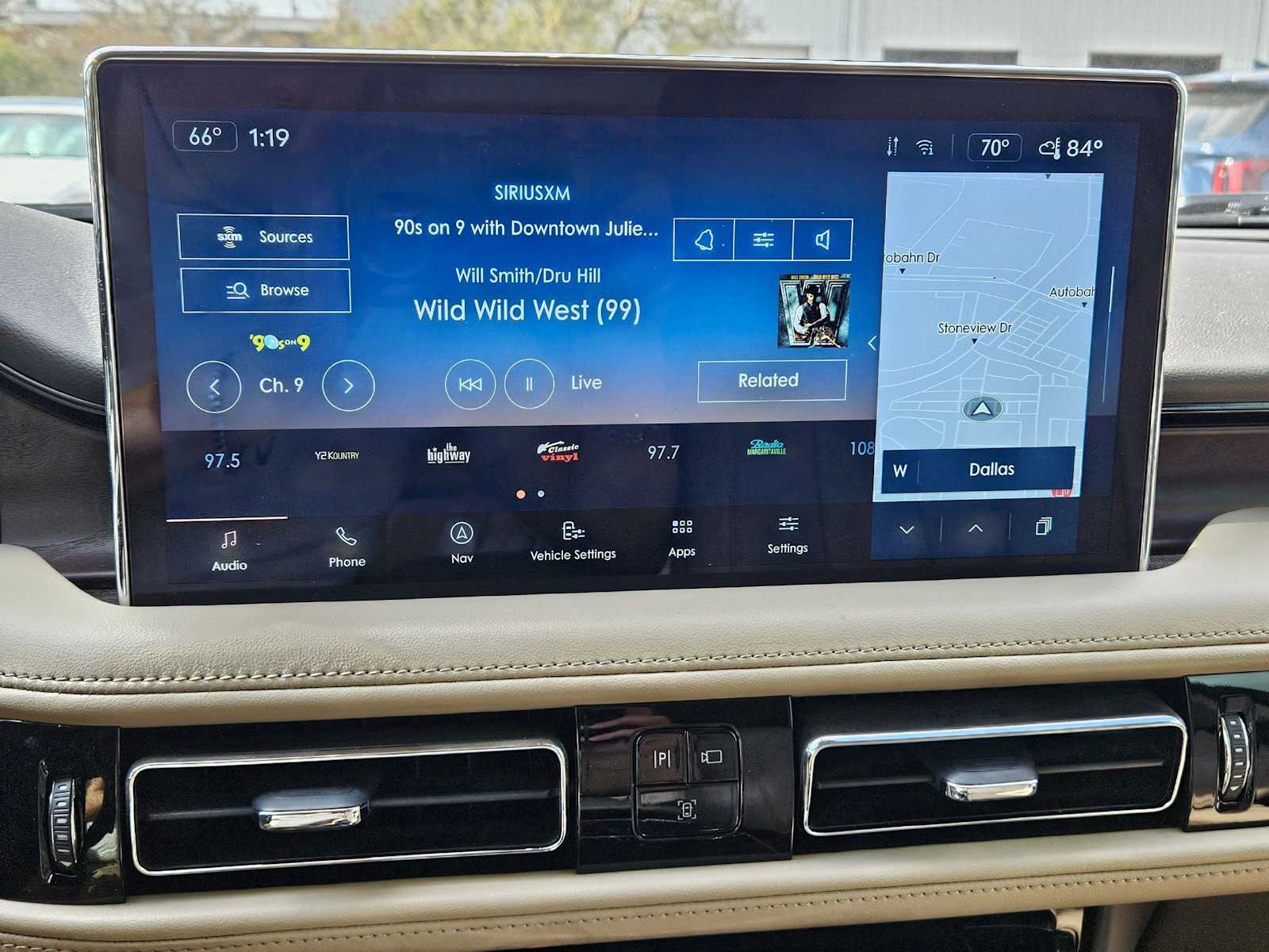 Thumbnail: 2022 Lincoln Nautilus - 28