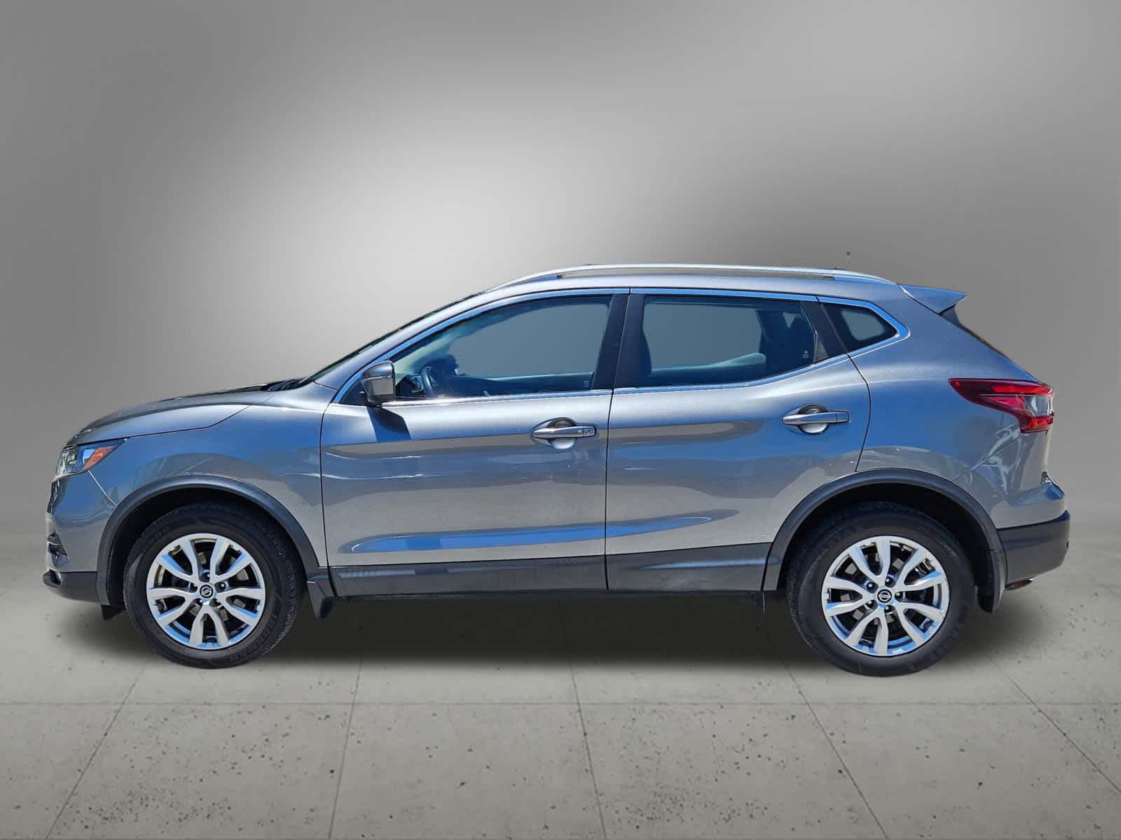 Thumbnail: 2020 Nissan Rogue Sport - 3