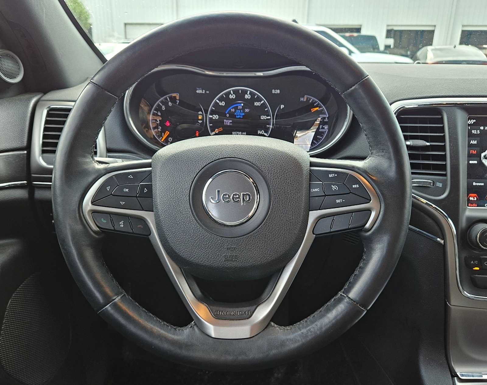 Thumbnail: 2018 Jeep Grand Cherokee - 11