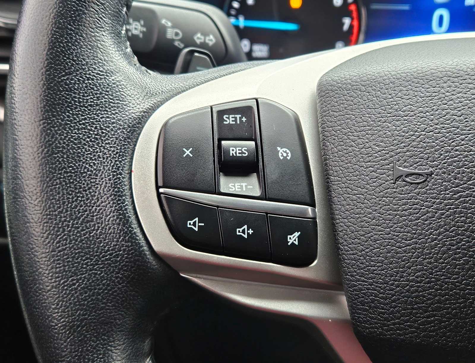 Thumbnail: 2020 Ford Explorer - 25