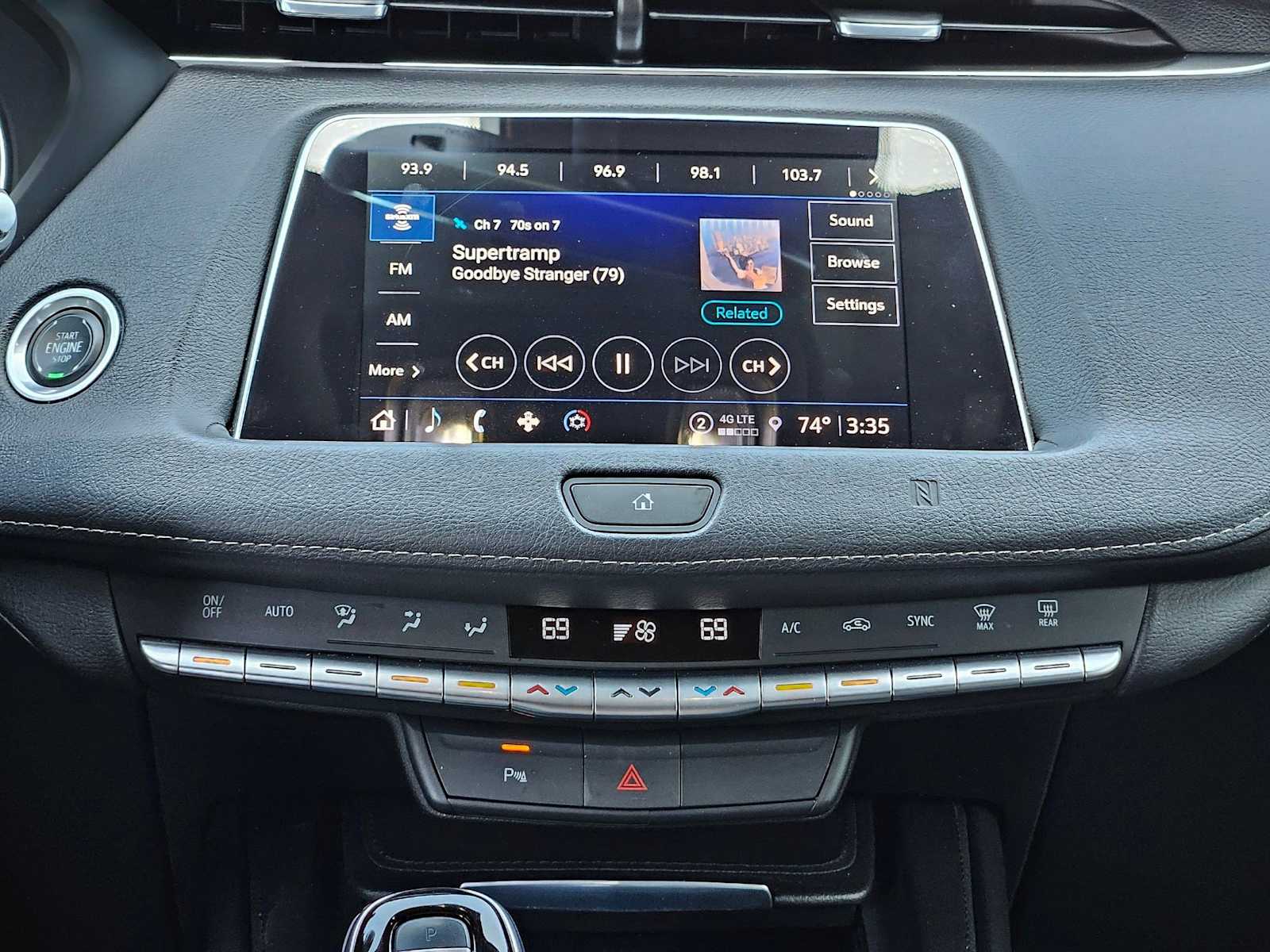 Thumbnail: 2021 Cadillac XT4 - 26