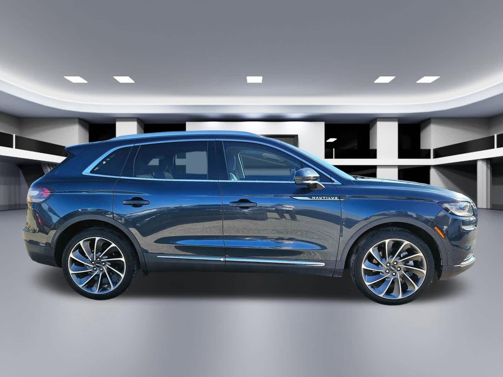 Thumbnail: 2022 Lincoln Nautilus - 7