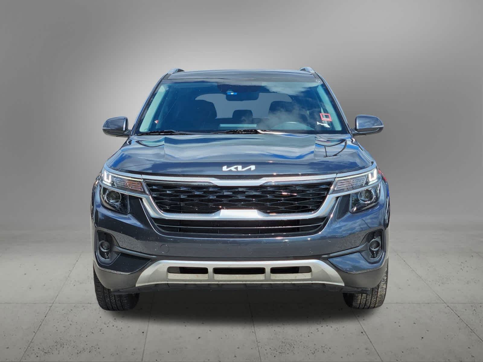 Thumbnail: 2022 Kia Seltos - 8