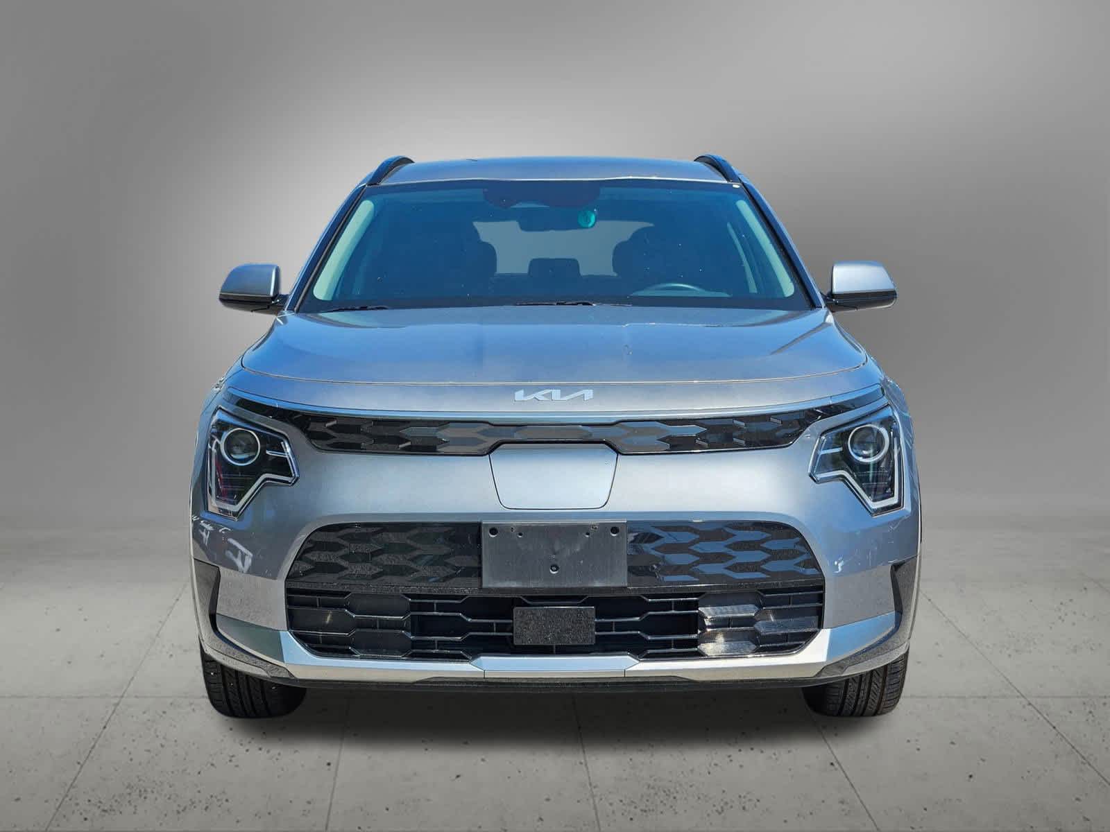 Thumbnail: 2023 Kia Niro - 9