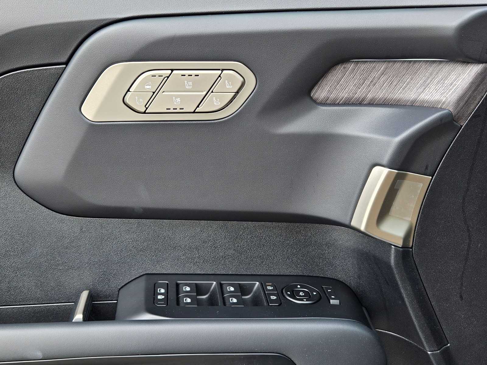 Thumbnail: 2027 Kia Telluride - 32