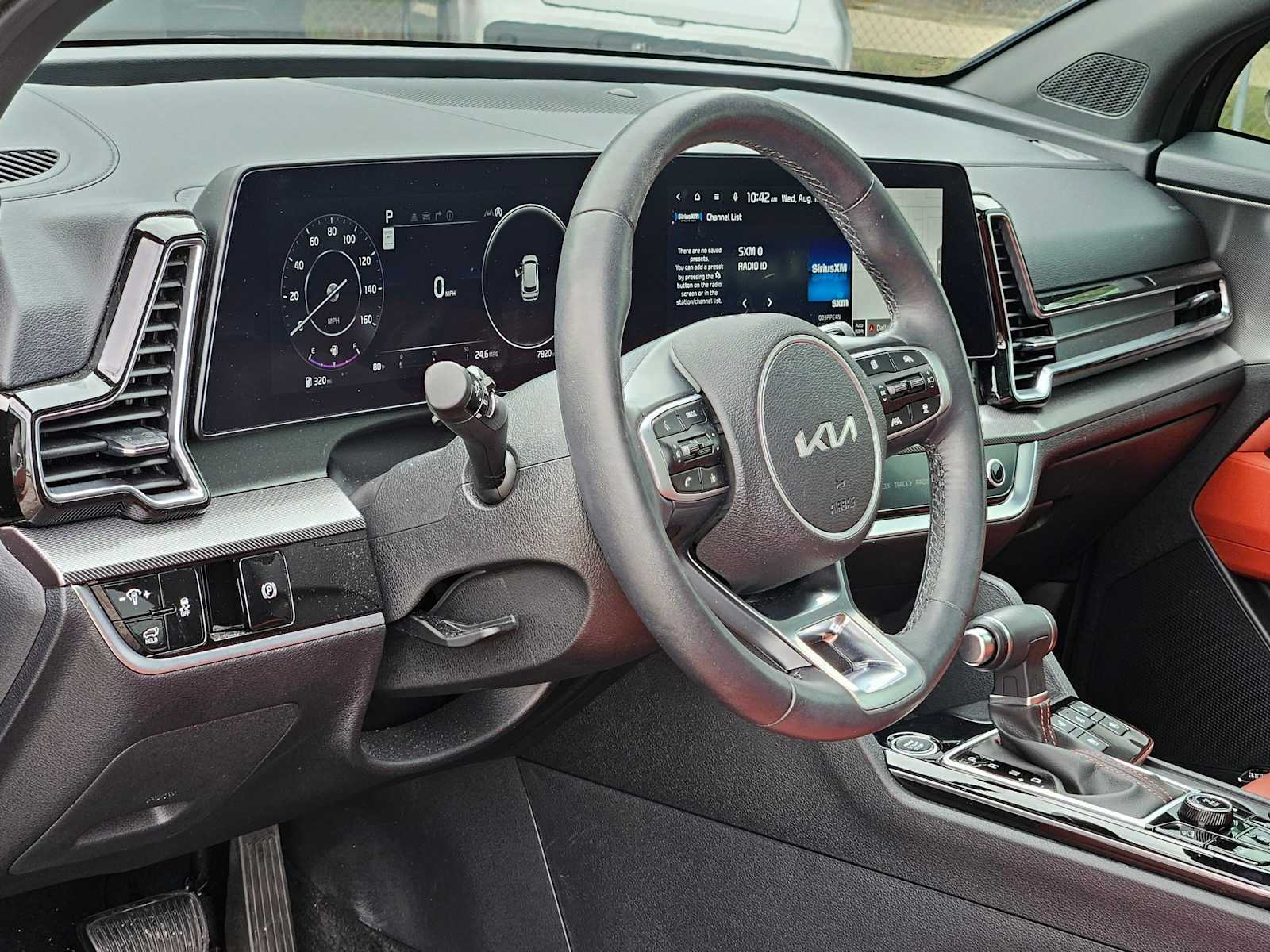 2024 Kia Sportage photo 2