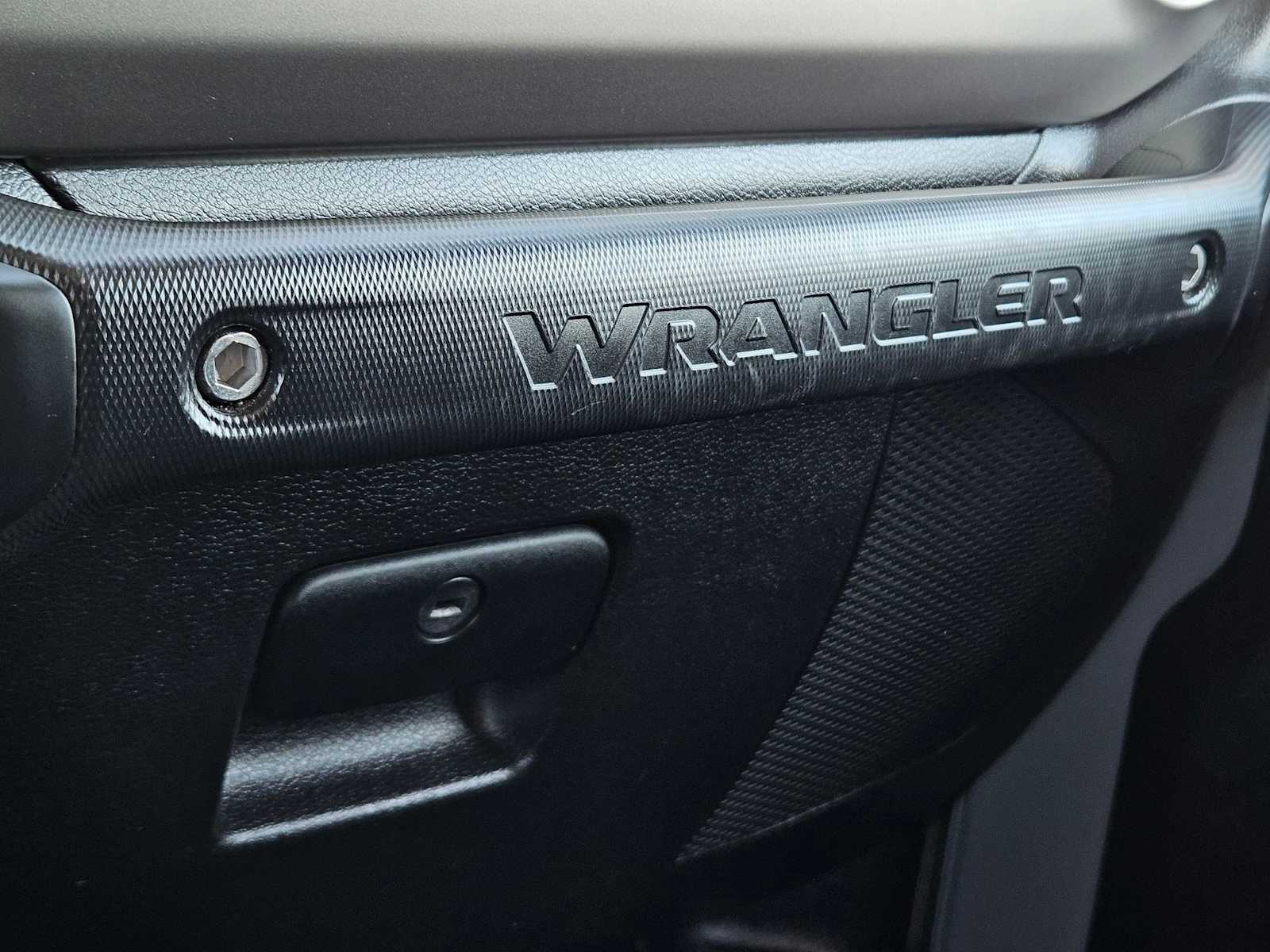 Thumbnail: 2021 Jeep Wrangler - 27