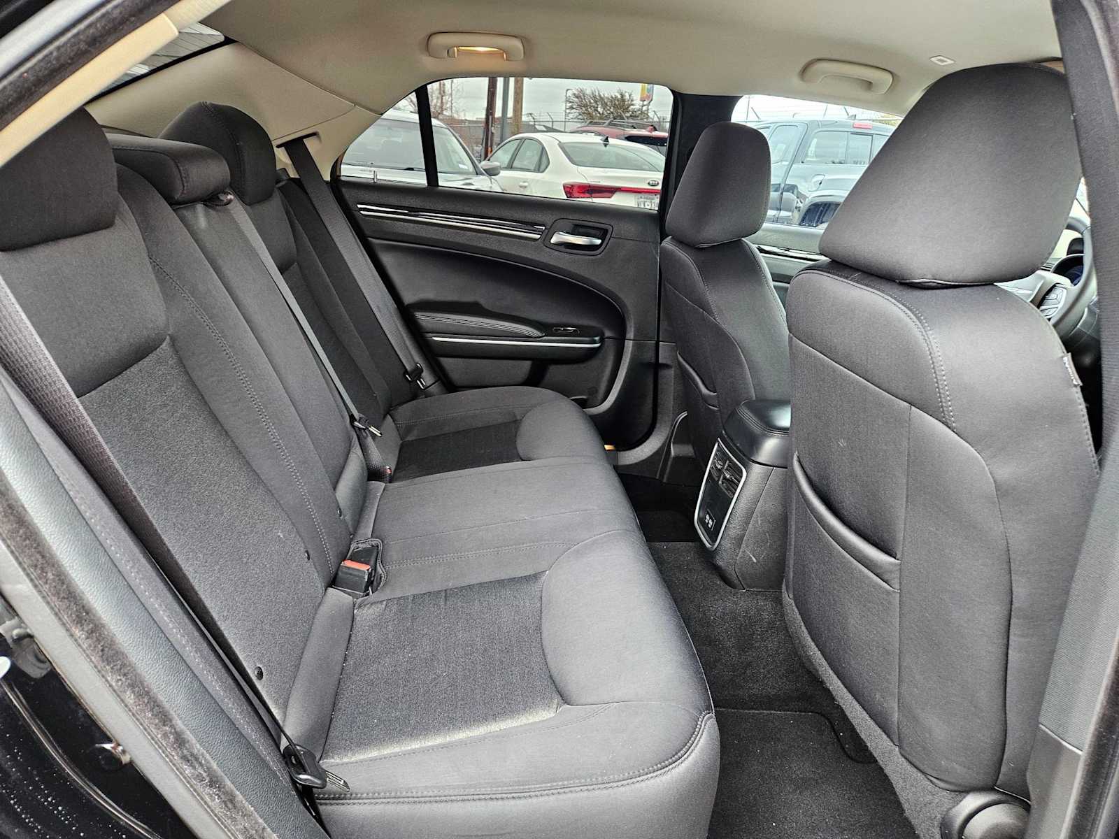 Thumbnail: 2023 Chrysler 300 - 15