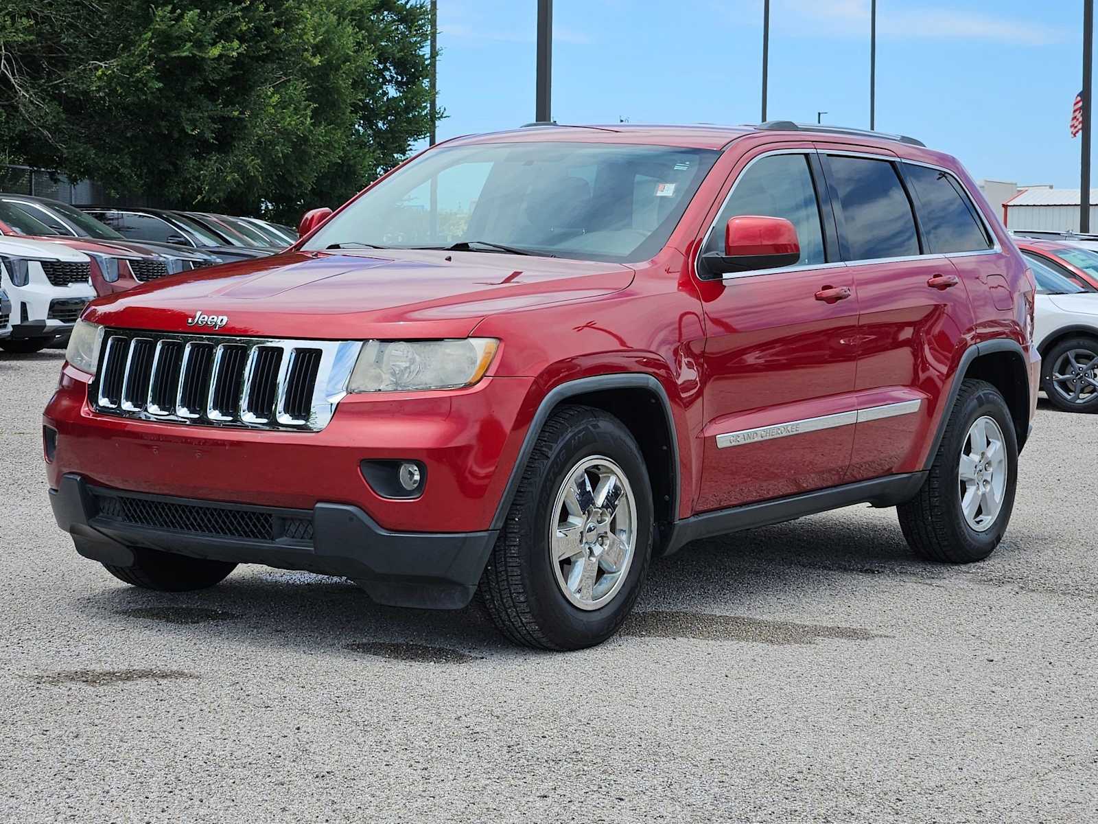 Thumbnail: 2011 Jeep Grand Cherokee - 11