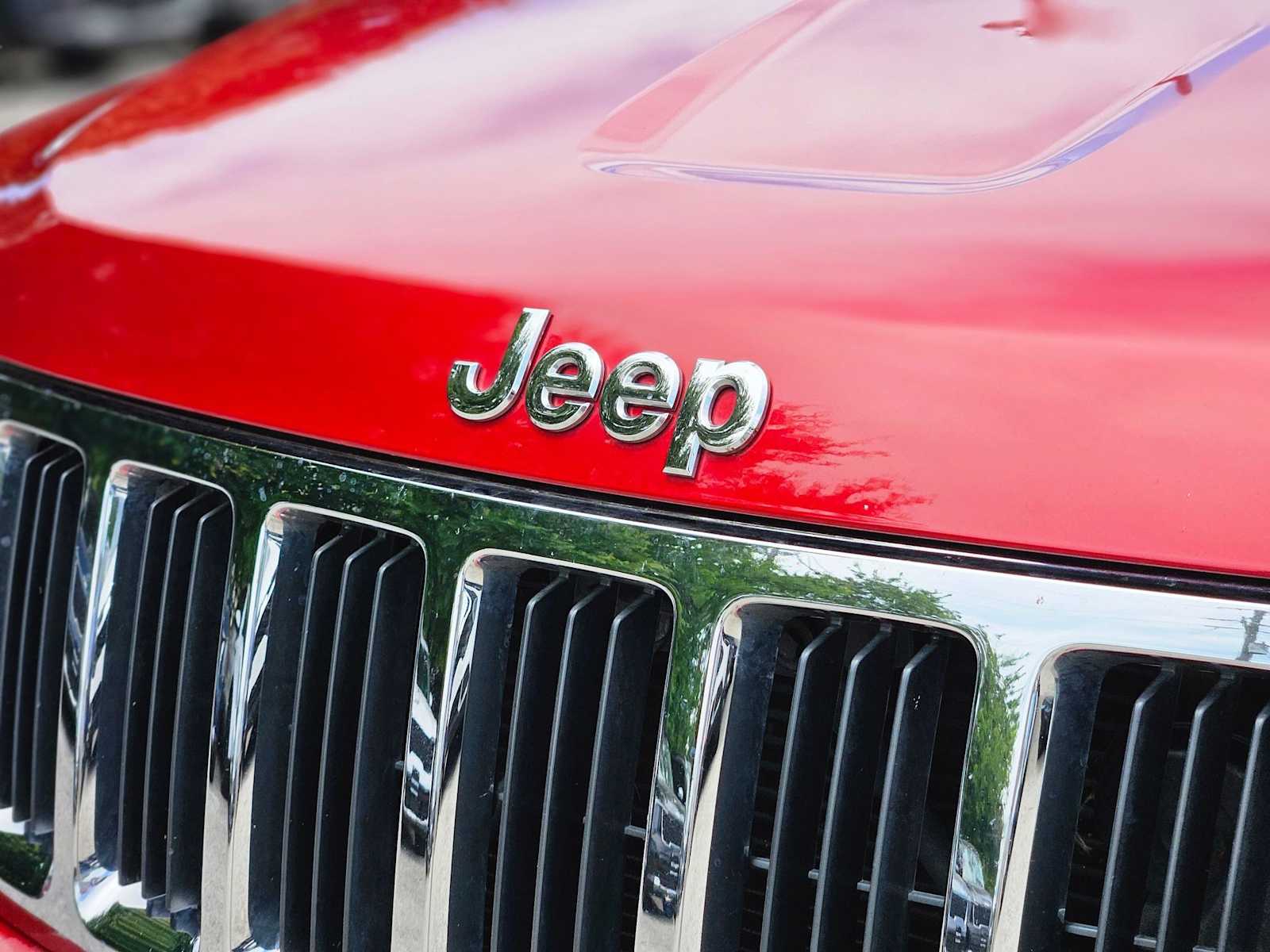 Thumbnail: 2011 Jeep Grand Cherokee - 13