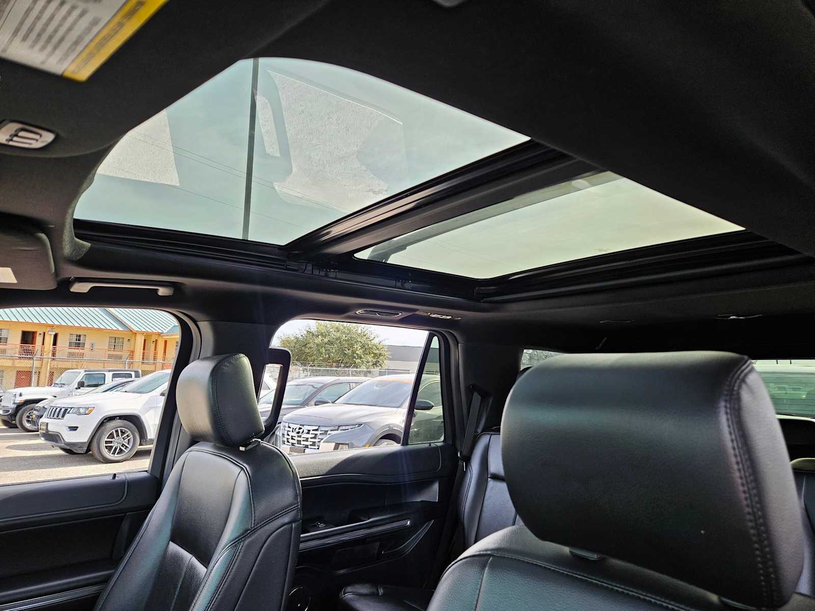 Thumbnail: 2020 Ford Expedition - 18